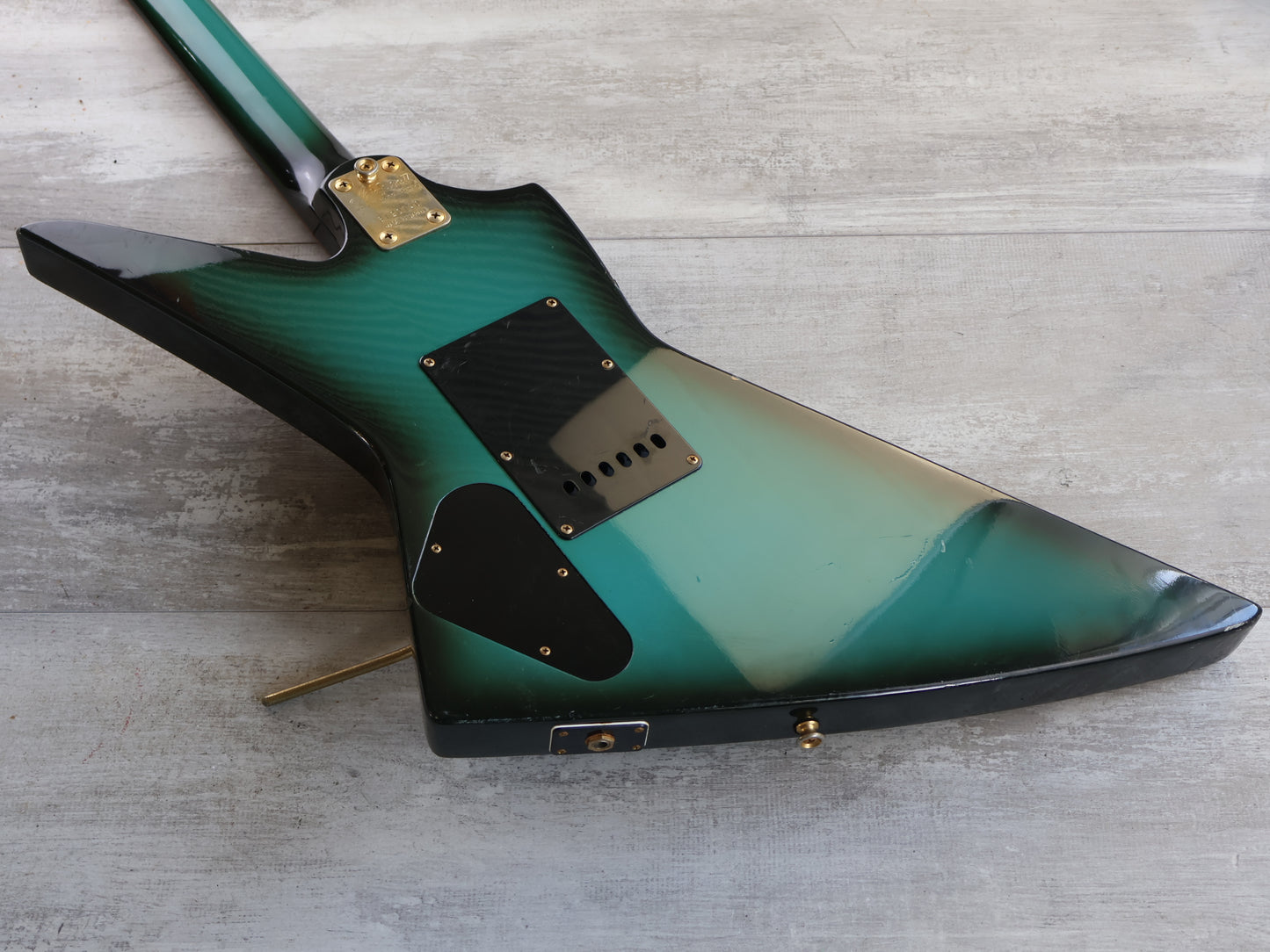 1983 Aria Pro II Japan ZZ Deluxe Explorer (Black Blue Sunburst)