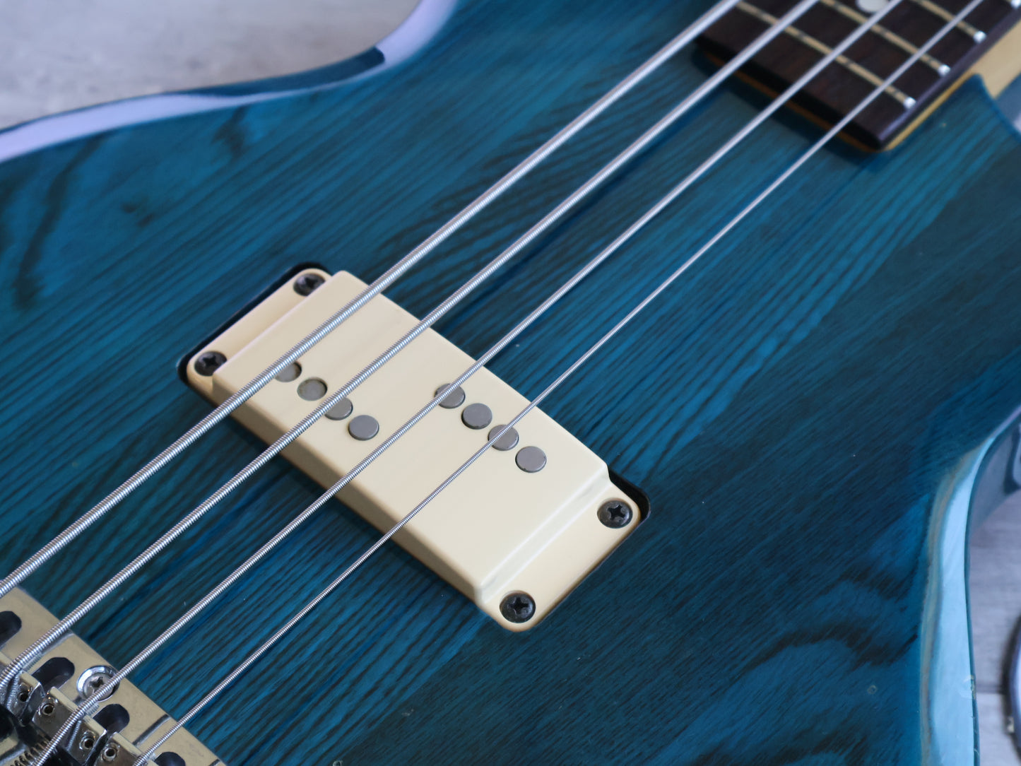 1982 Aria Pro II Japan CSB-380 Cardinal Medium Scale Bass (Transparent Blue)