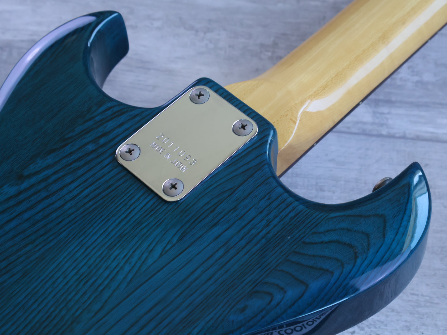 1982 Aria Pro II Japan CSB-380 Cardinal Medium Scale Bass (Transparent Blue)