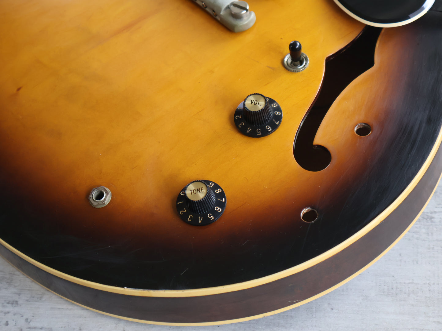 1980 Tokai Japan ES-100 Semi Hollowbody ES-335 (Vintage Sunburst)