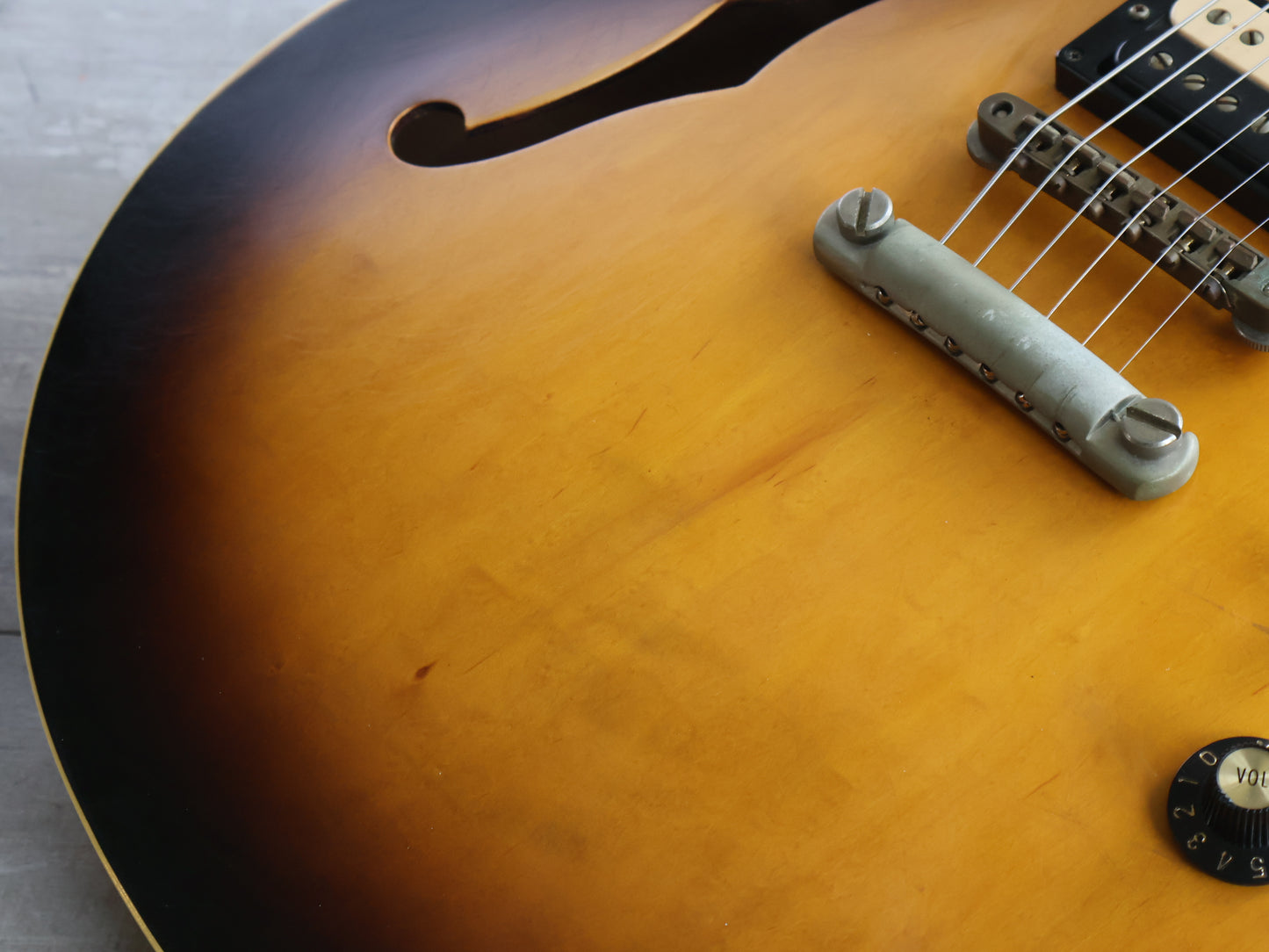 1980 Tokai Japan ES-100 Semi Hollowbody ES-335 (Vintage Sunburst)