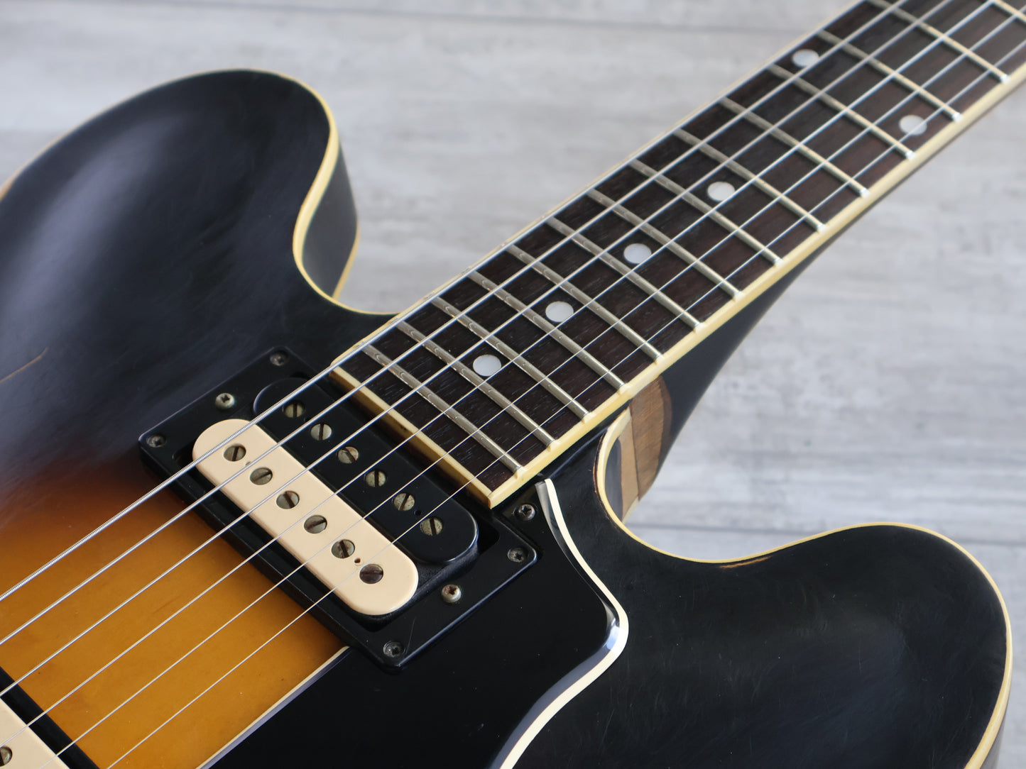 1980 Tokai Japan ES-100 Semi Hollowbody ES-335 (Vintage Sunburst)