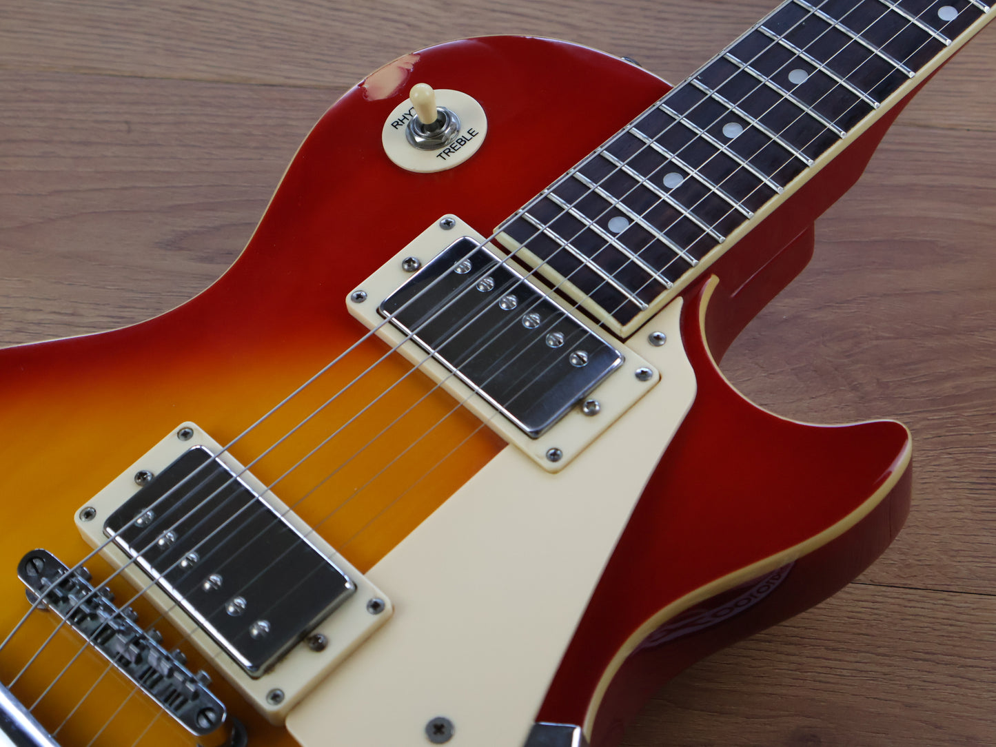 Maestro (by Gibson) Les Paul Standard