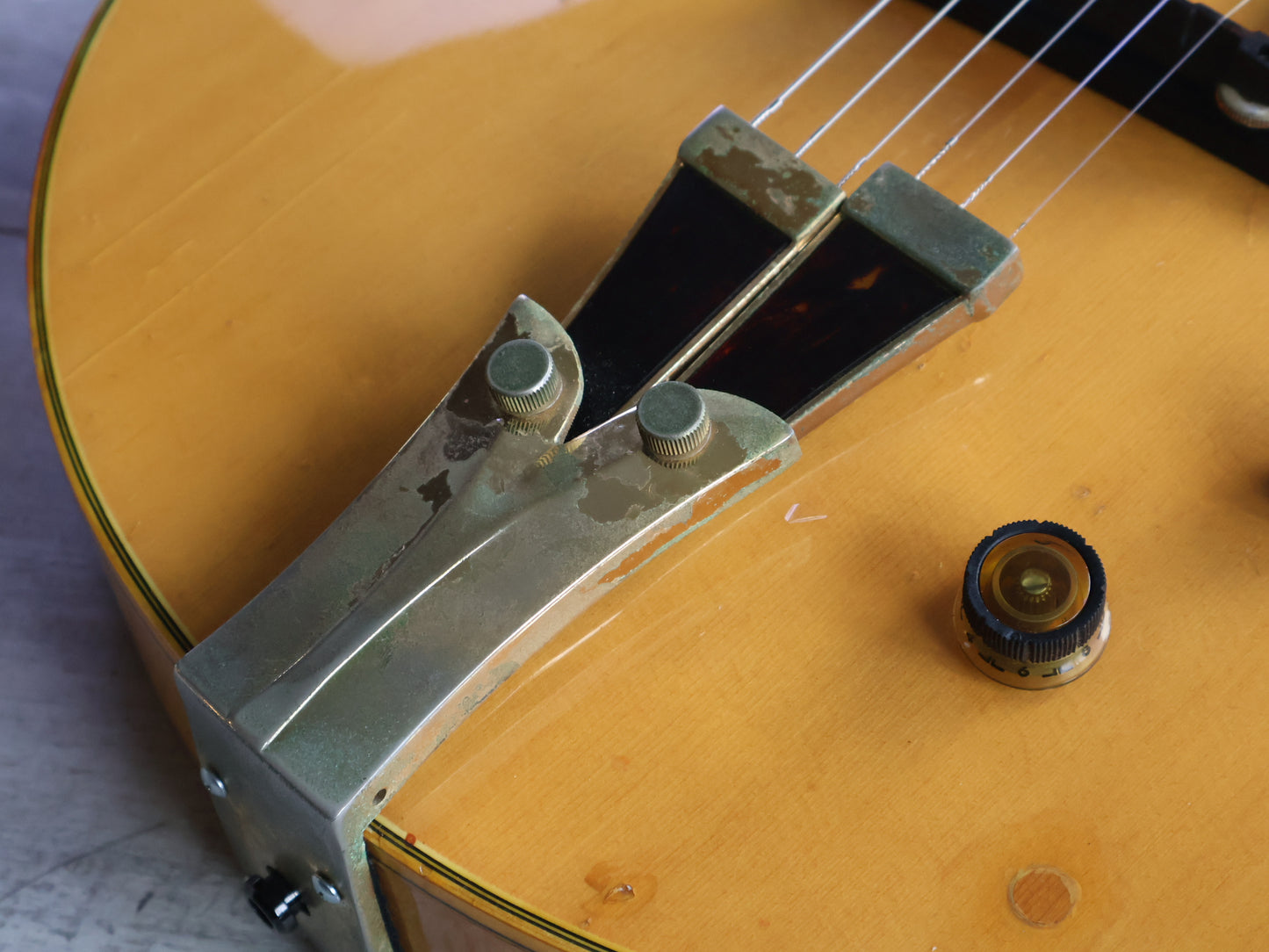 1984 Ibanez Japan GB10 George Benson Signature Hollowbody