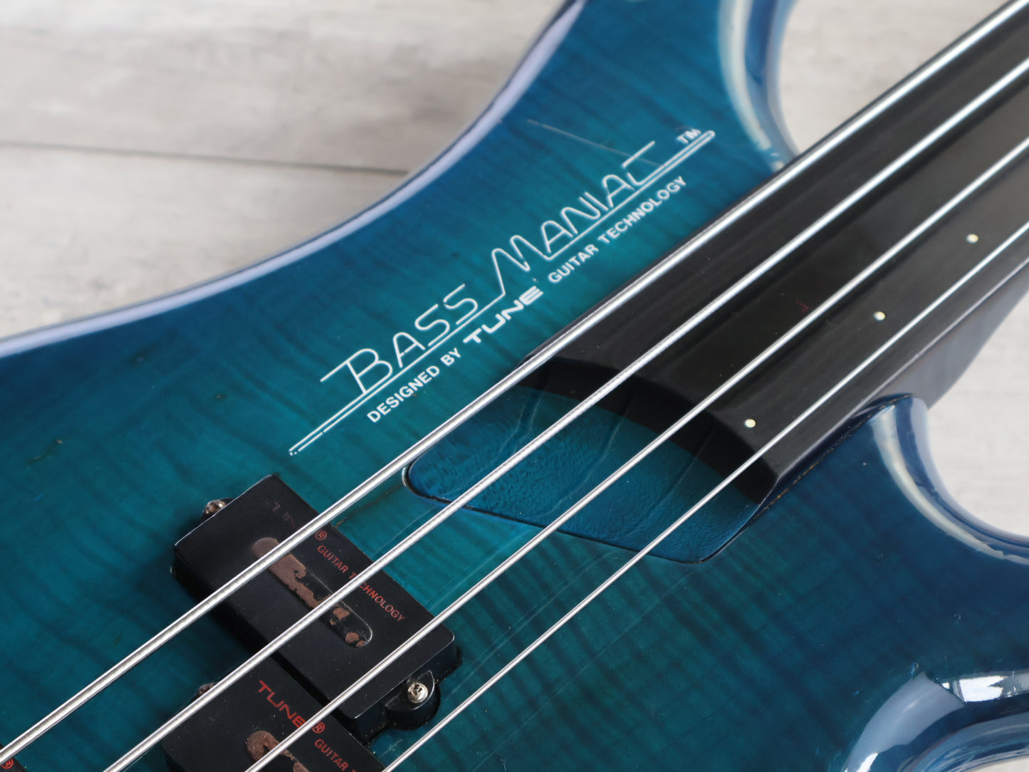 1980's TUNE "Bass Maniac" Japan TB-02 Fretless Bass Guitar (Transparent Blue)