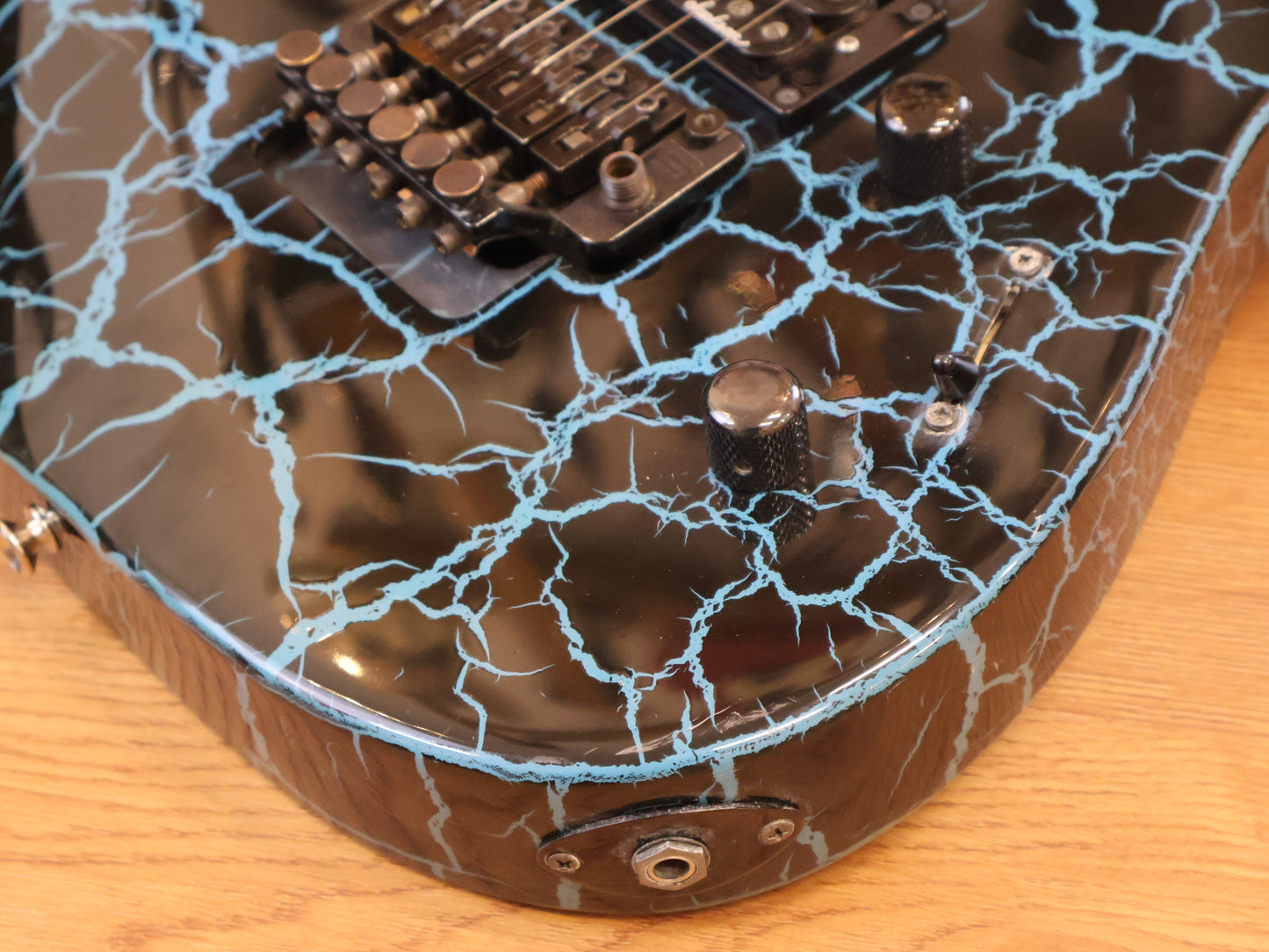 1990 Charvel Jackson Japan DK-090-SSH Dinky (Blue Crackle)