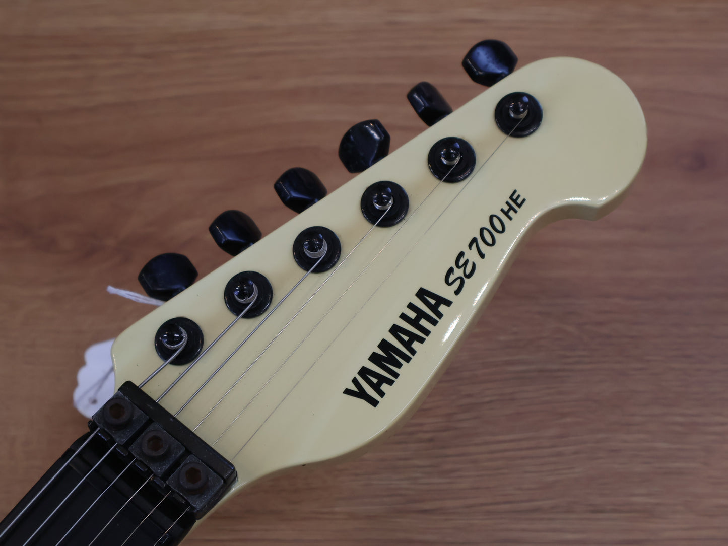 1985 Yamaha Japan SE700HE Bound Flat-Top Superstrat (White)