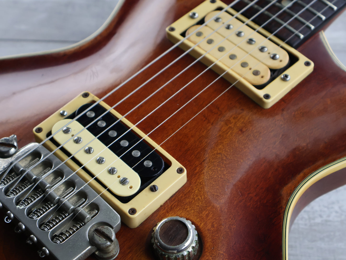 1977 Aria Pro II Japan PE-1500 Prototype Series Single Cutaway (Violin Finish)