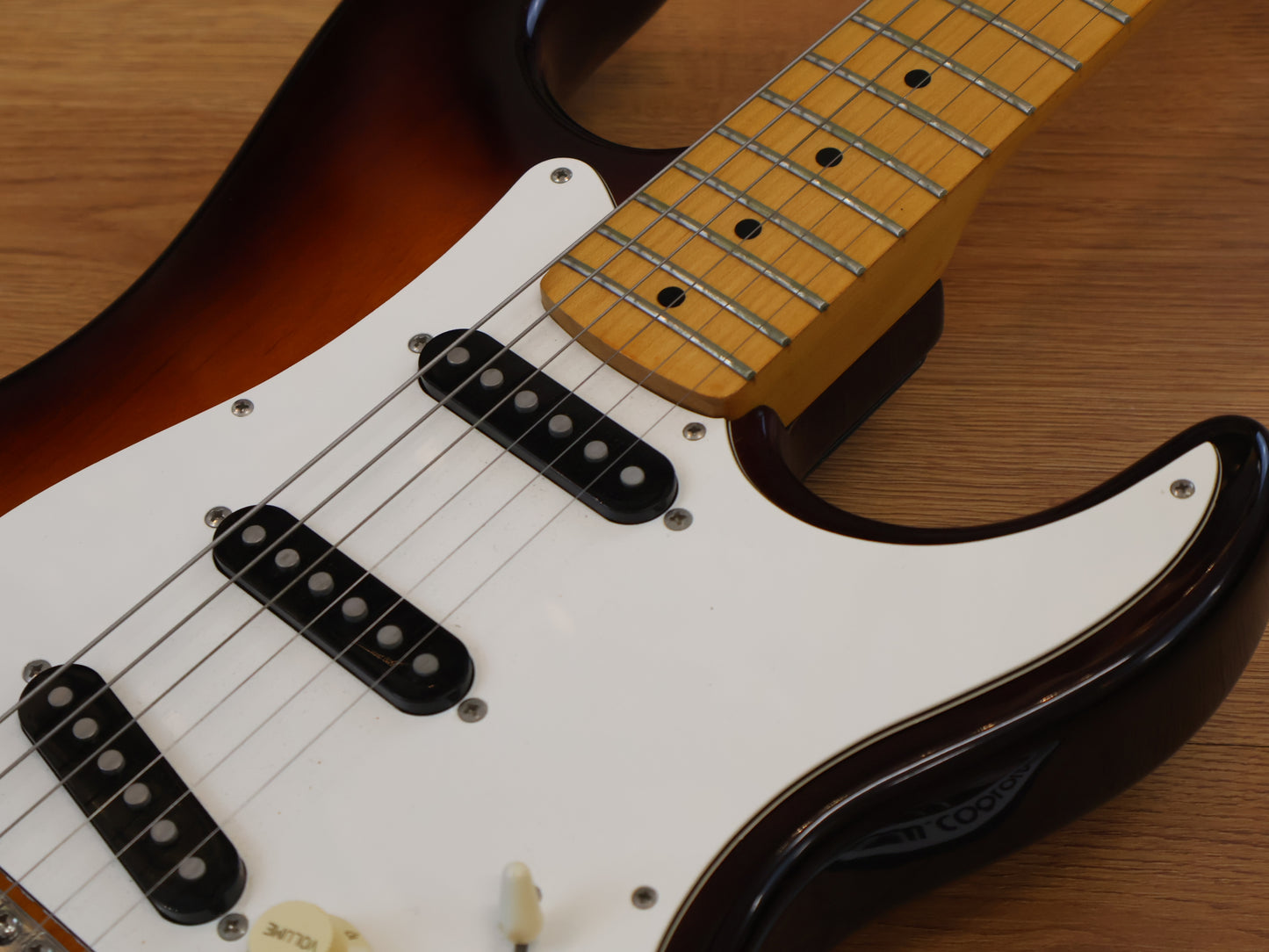 1994 Samick SSM-1 "Valley Arts Custom Pro Shop" Stratocaster (Sunburst)