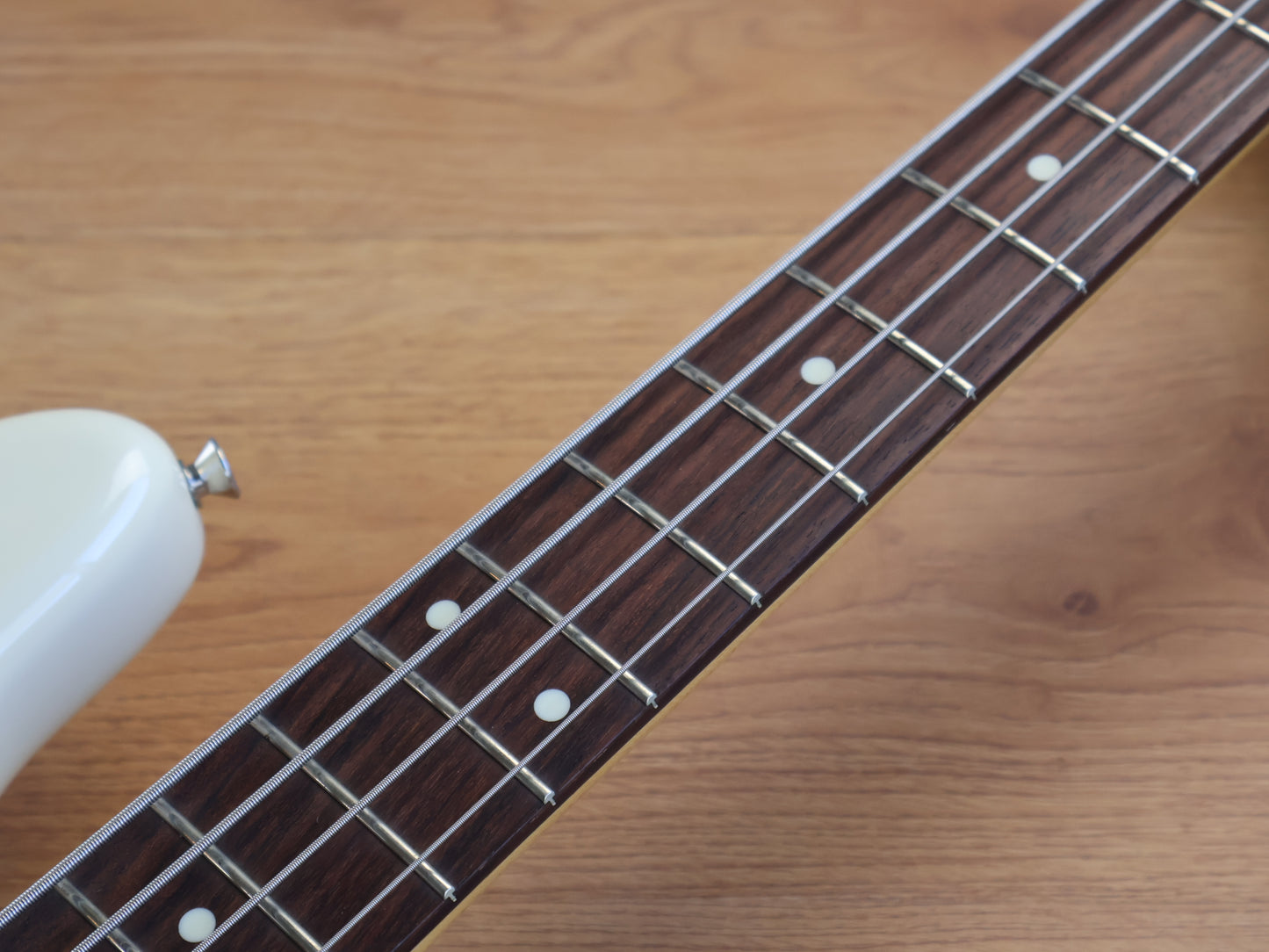 2023 Tokai Japan AJB108 VWH/R Jazz Bass (Vintage White)
