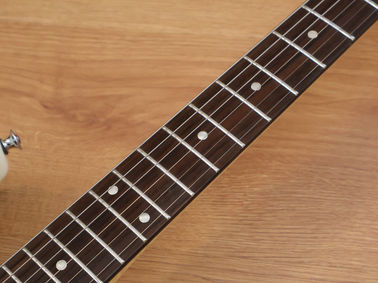 2000's Burns Cobra DX Club Series w/Tremolo (White)