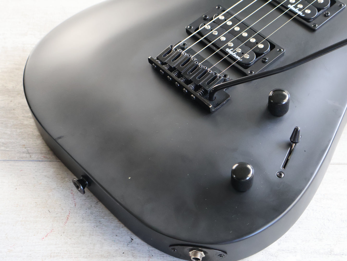 Jackson JS Series Dinky Arch Top JS22 DKA (Satin Black)