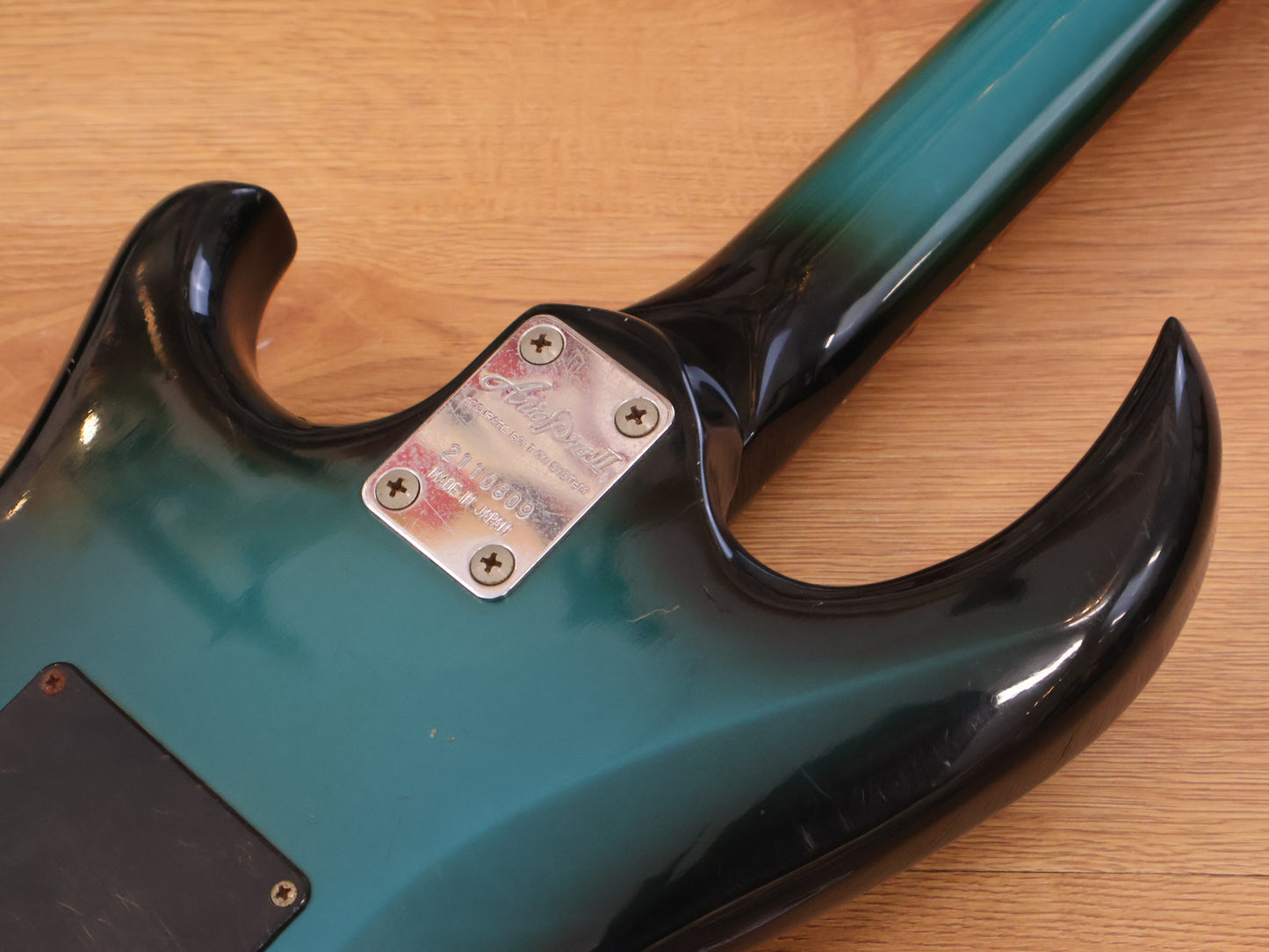 1982 Aria Pro II Japan RS INAZUMA-V (Blue Black Burst)