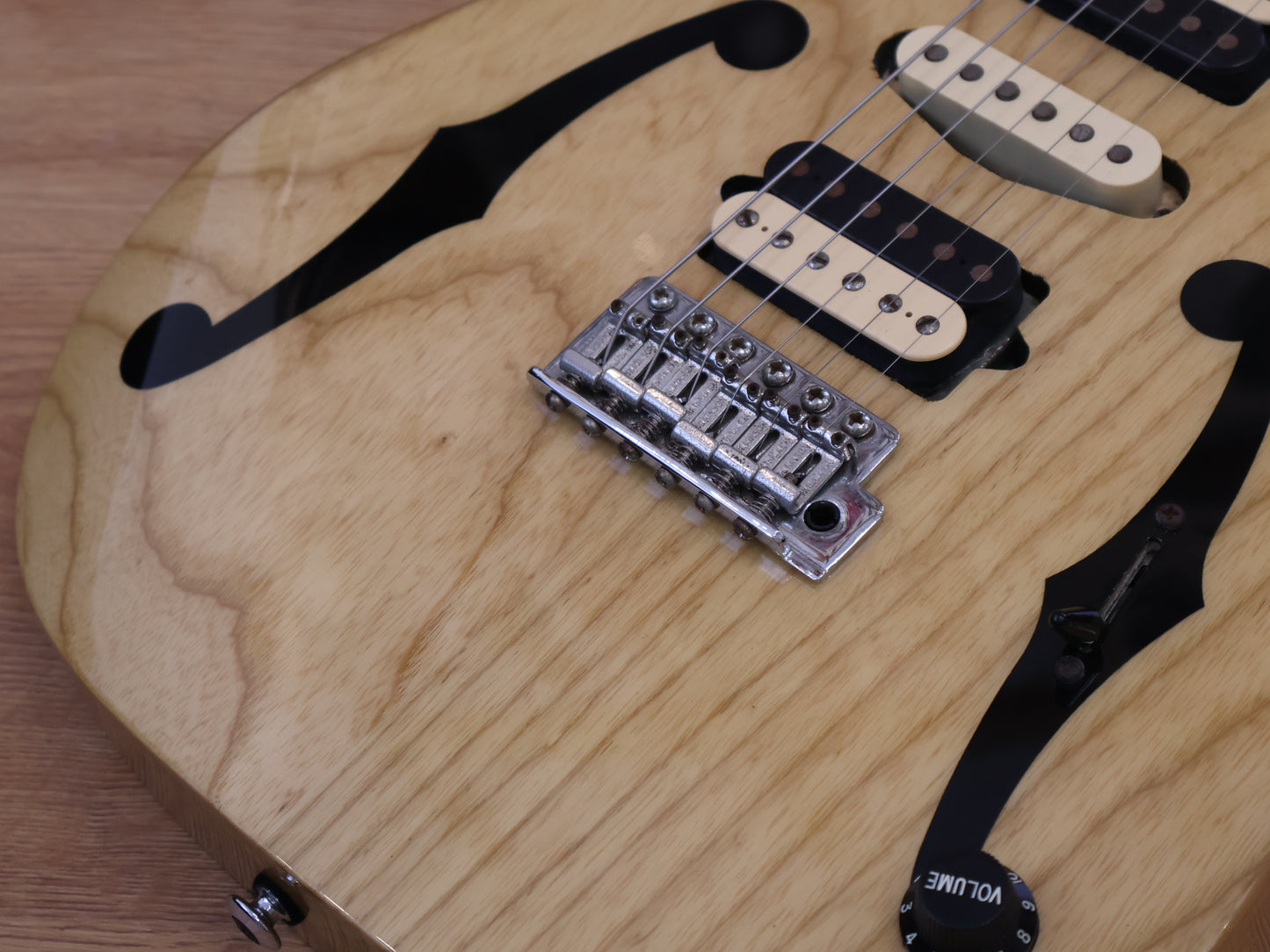 2015 Ibanez Premium PGM80P Paul Gilbert Signature Model (Natural)