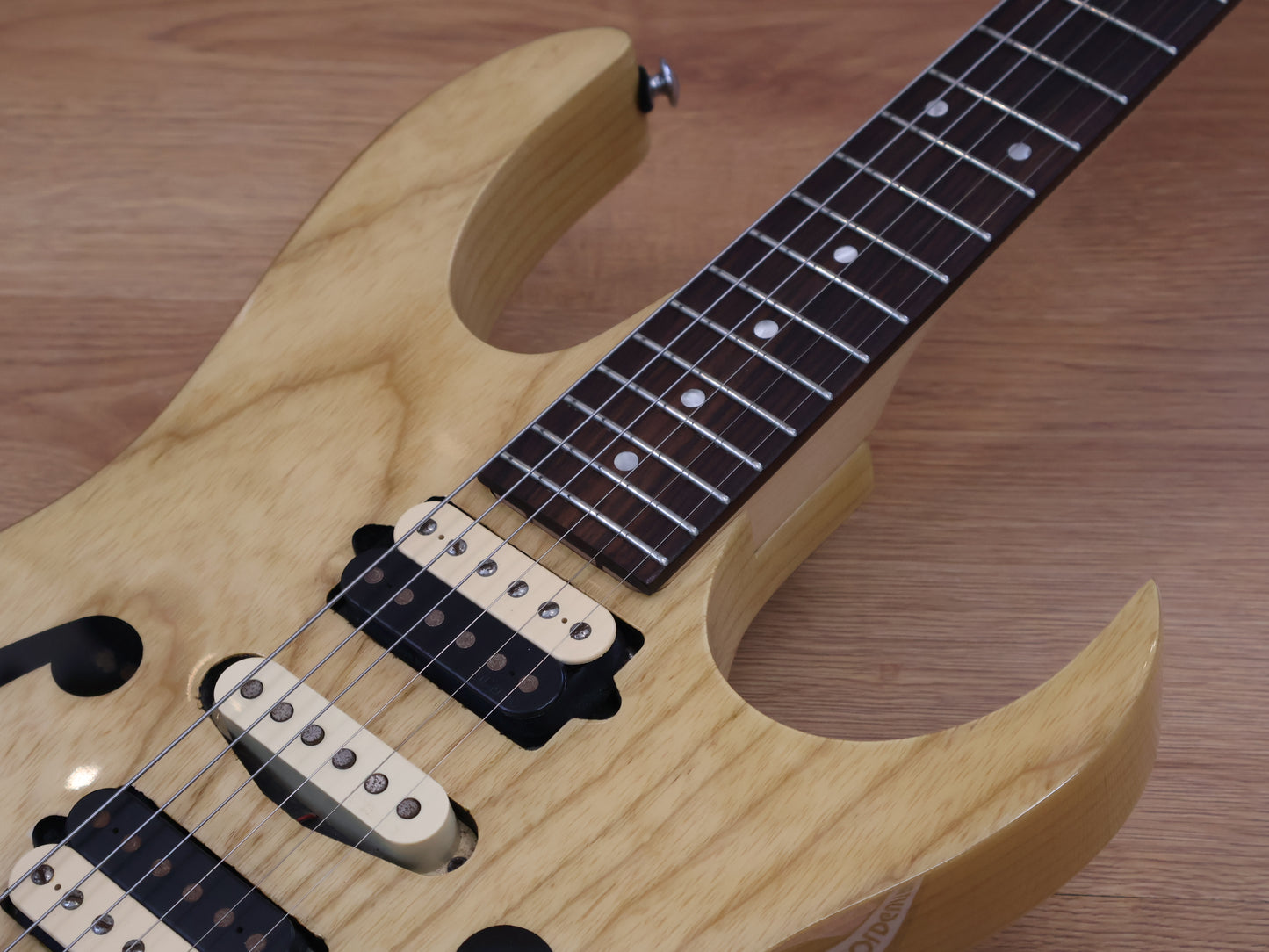 2015 Ibanez Premium PGM80P Paul Gilbert Signature Model (Natural)