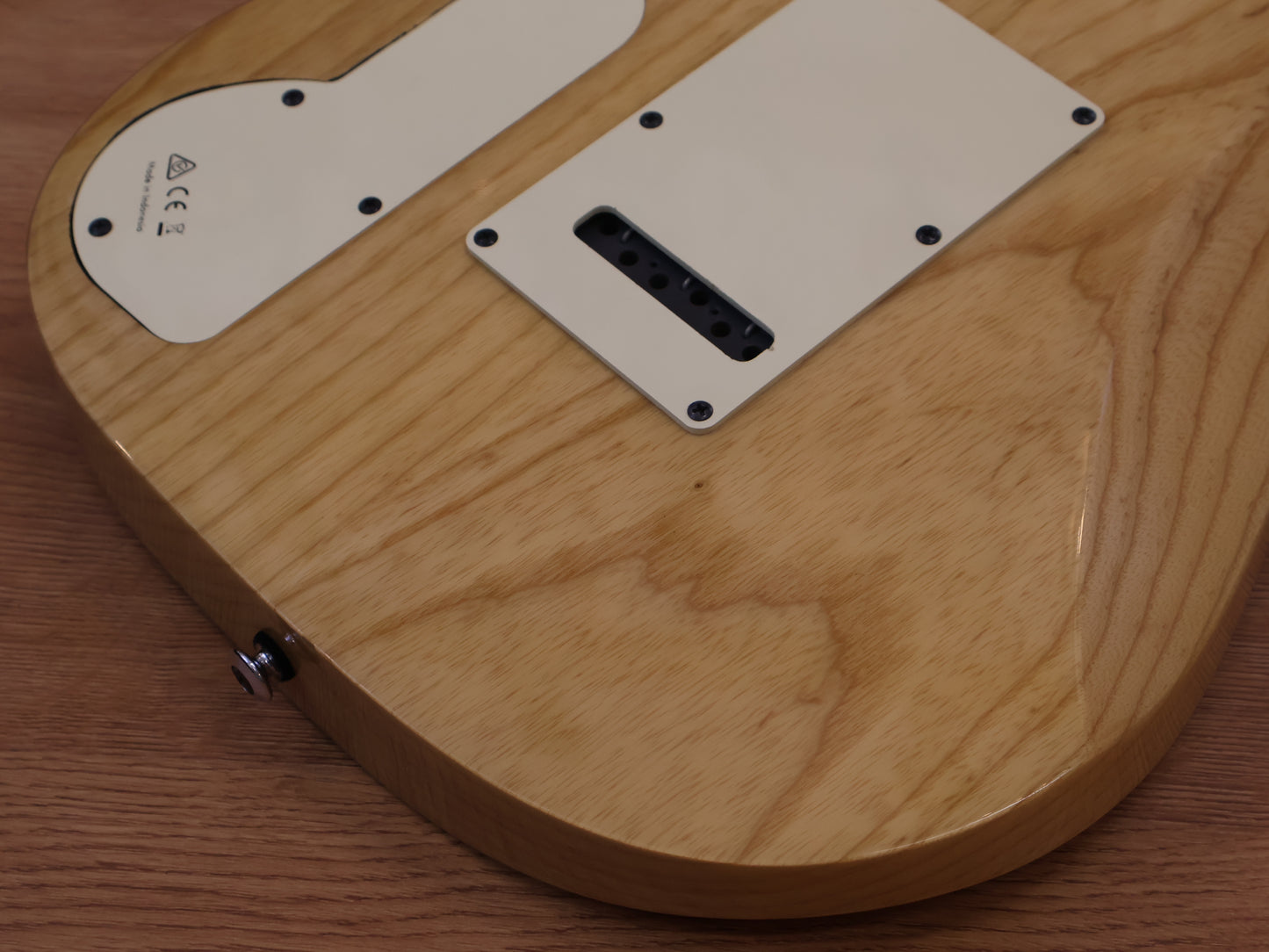 2015 Ibanez Premium PGM80P Paul Gilbert Signature Model (Natural)