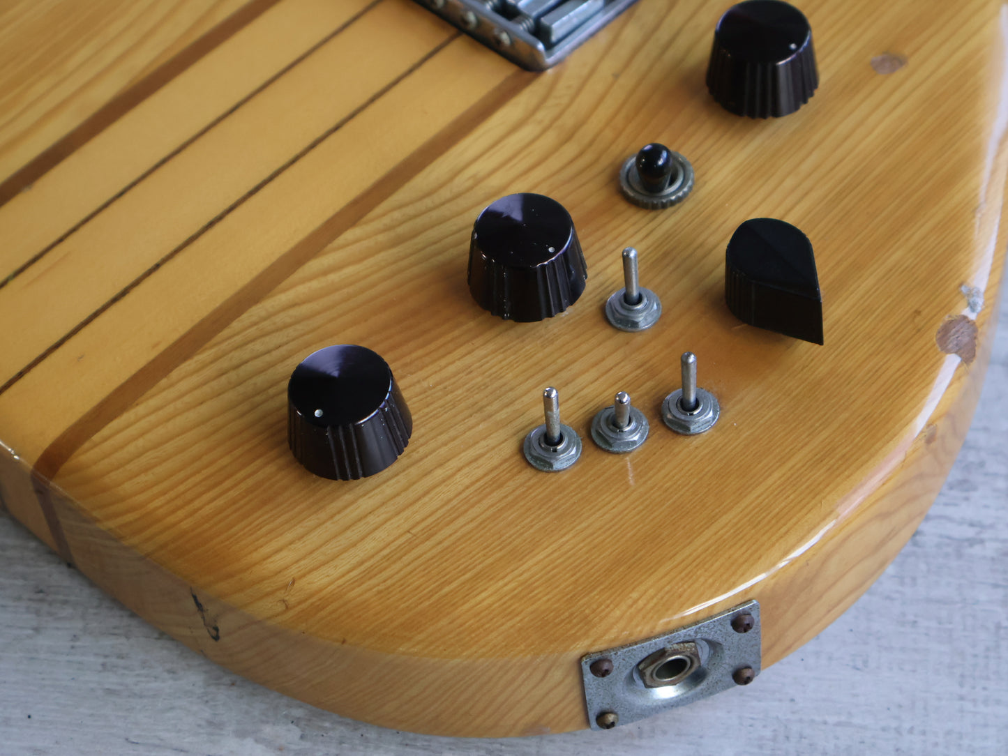 1979 Aria Pro II Japan TS-600 Neckthrough Tri-Sound (Natural)