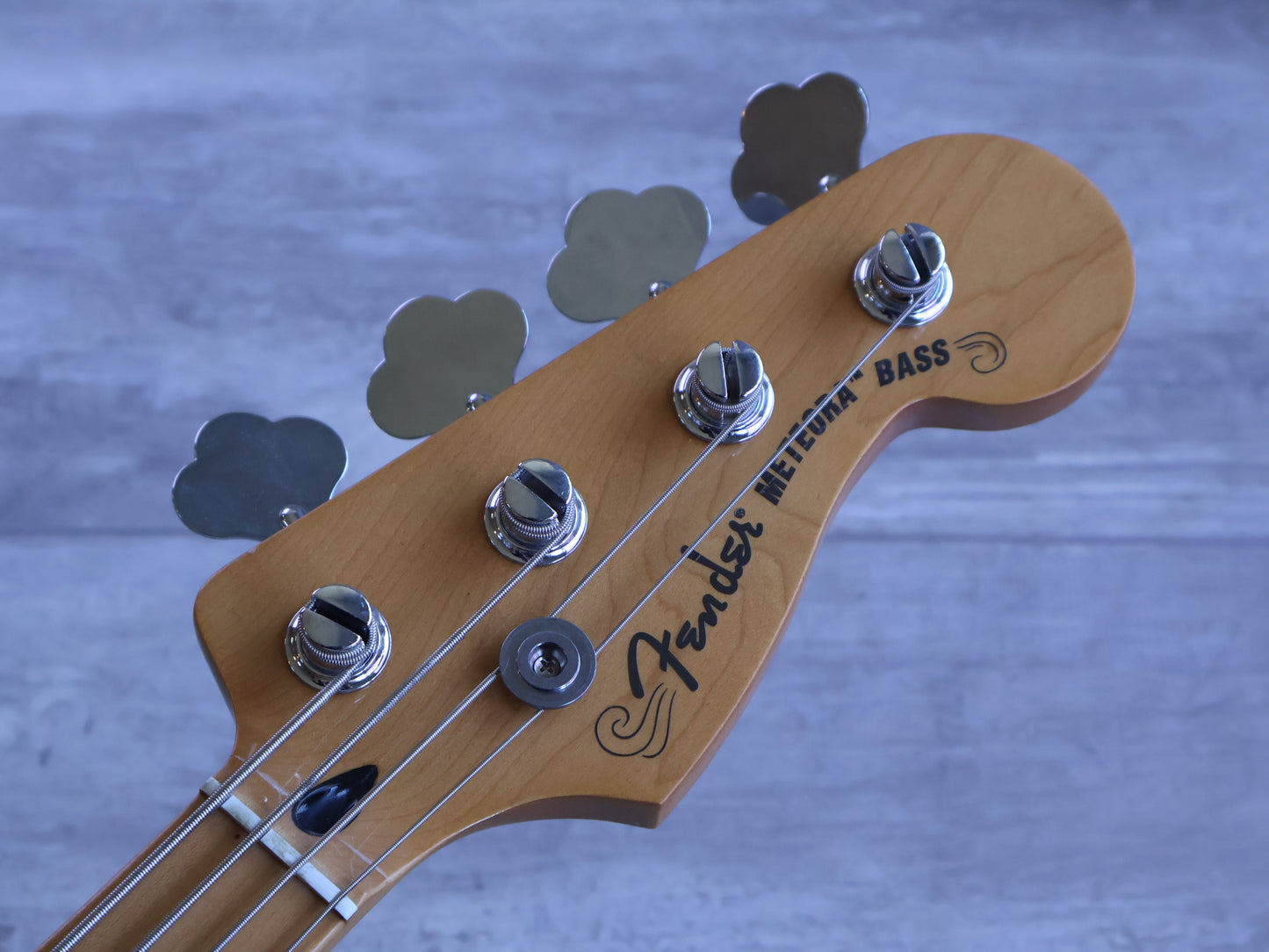 Fender Player Plus Active Meteora Bass (Silverburst)