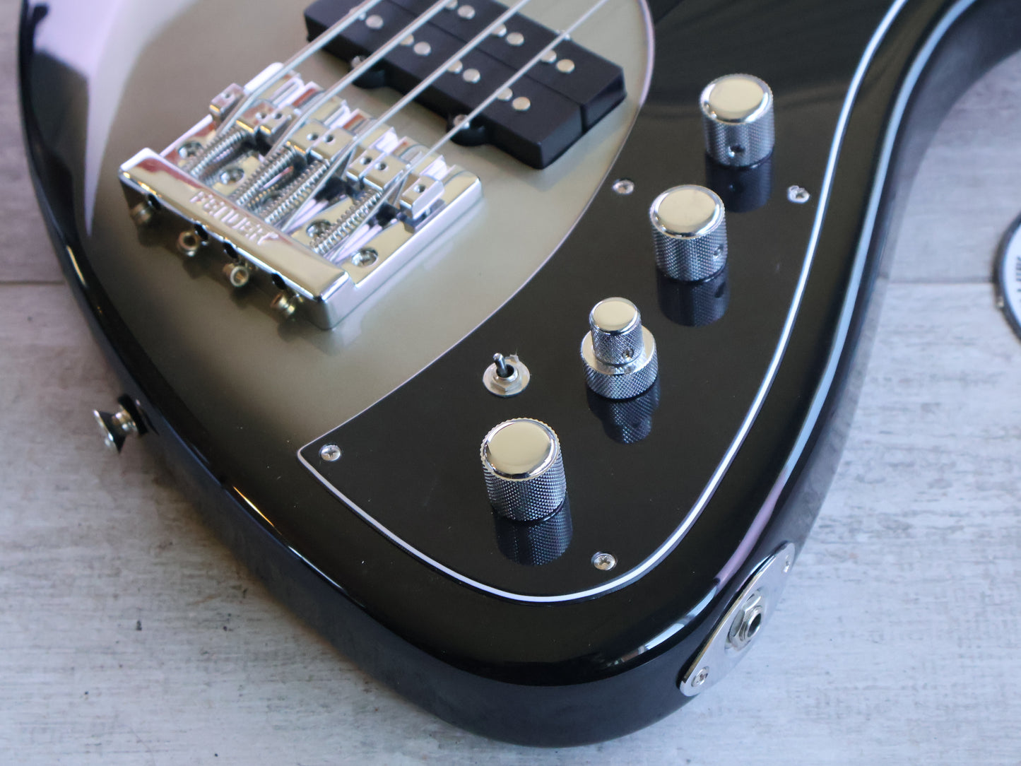 Fender Player Plus Active Meteora Bass (Silverburst)