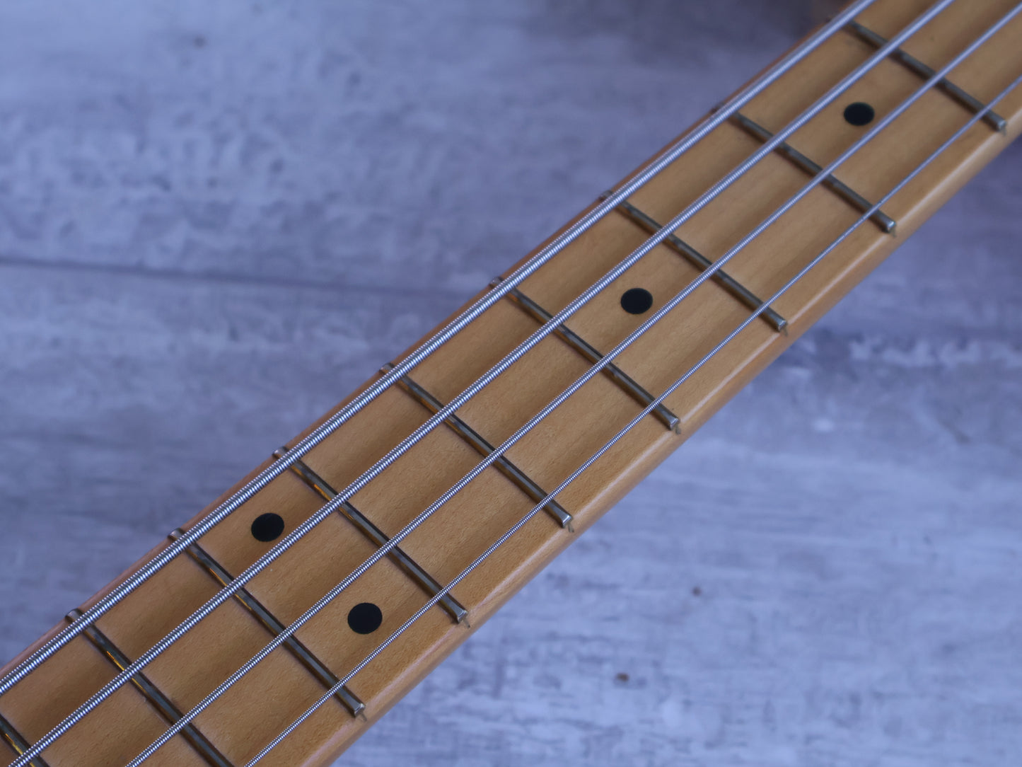 Fender Player Plus Active Meteora Bass (Silverburst)