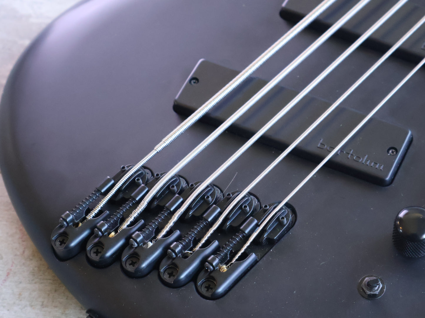 Ibanez SRMS625EX 5-String Multi-Scale Bass (Black Flat)