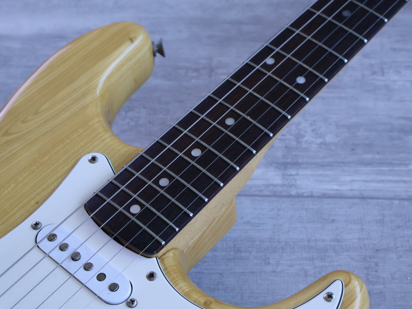1977 Greco Japan SE-600N Sparkle Sounds Stratocaster (Natural)