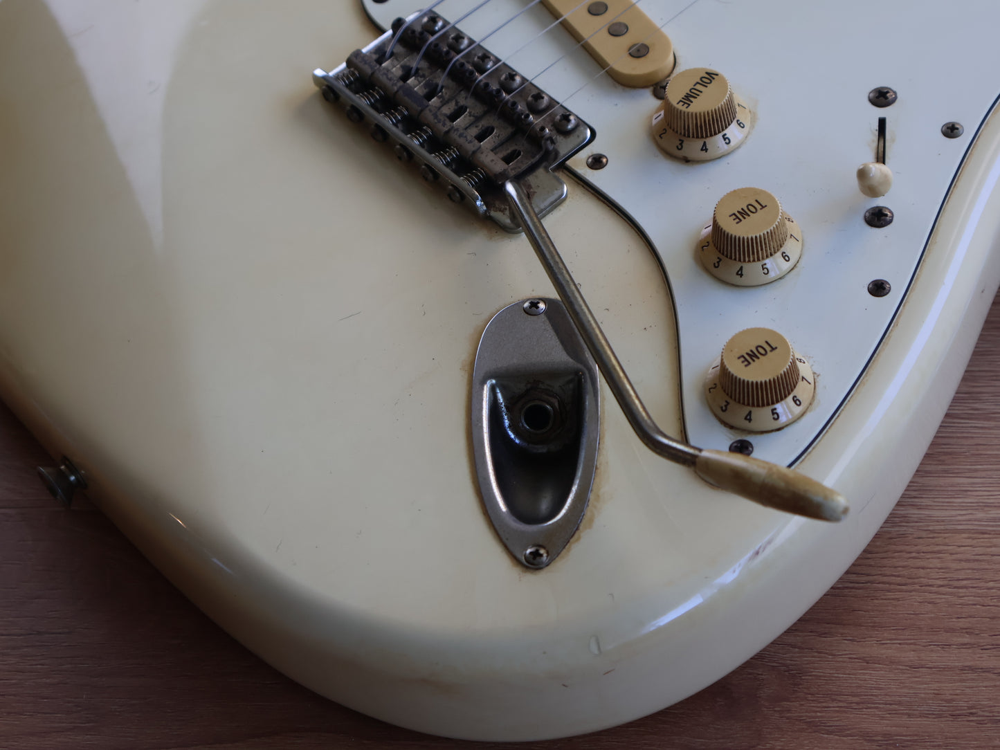 1986 Fender Japan Stratocaster Standard (Vintage White)