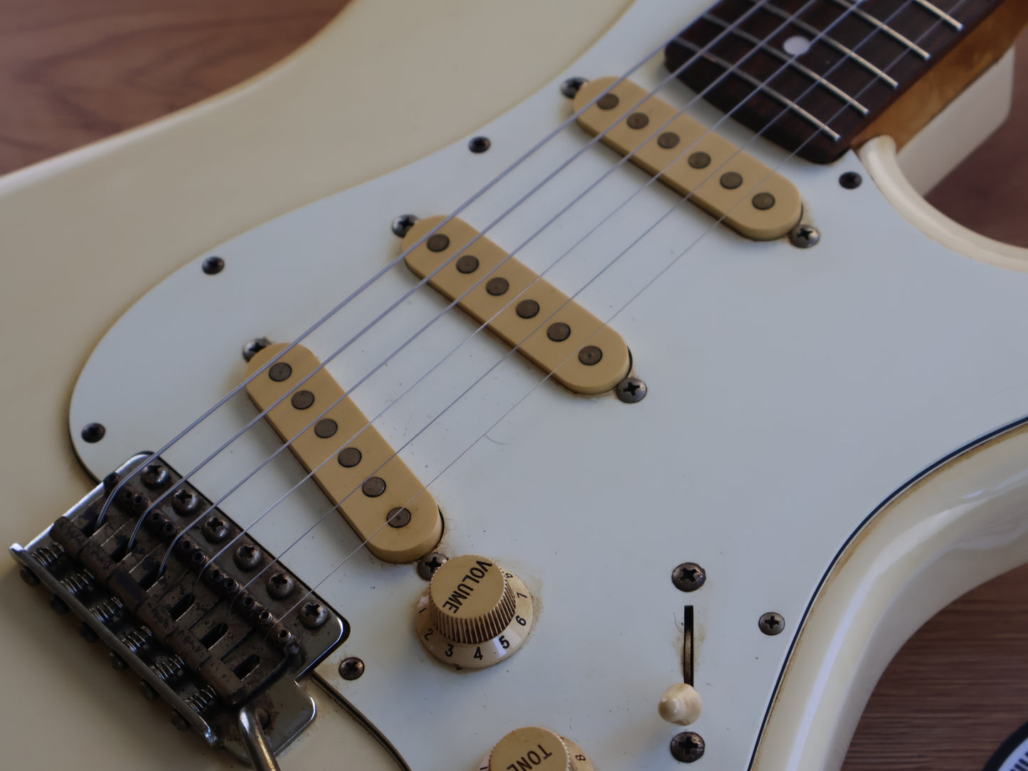1986 Fender Japan Stratocaster Standard (Vintage White)