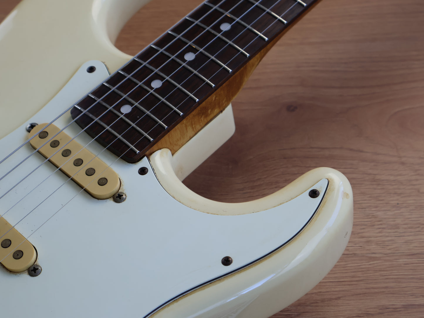 1986 Fender Japan Stratocaster Standard (Vintage White)