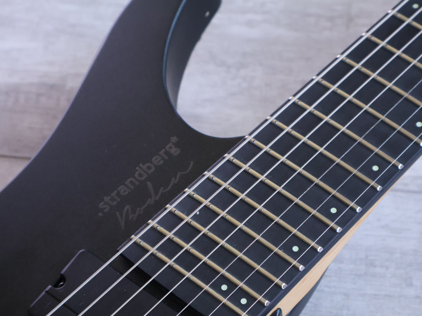 Strandberg Boden Metal NX7 Headless 7-String Multiscale (Black Granite)