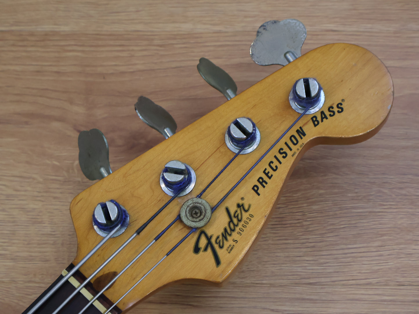 1982 Fender USA Precision Bass (Sienna Sunburst)