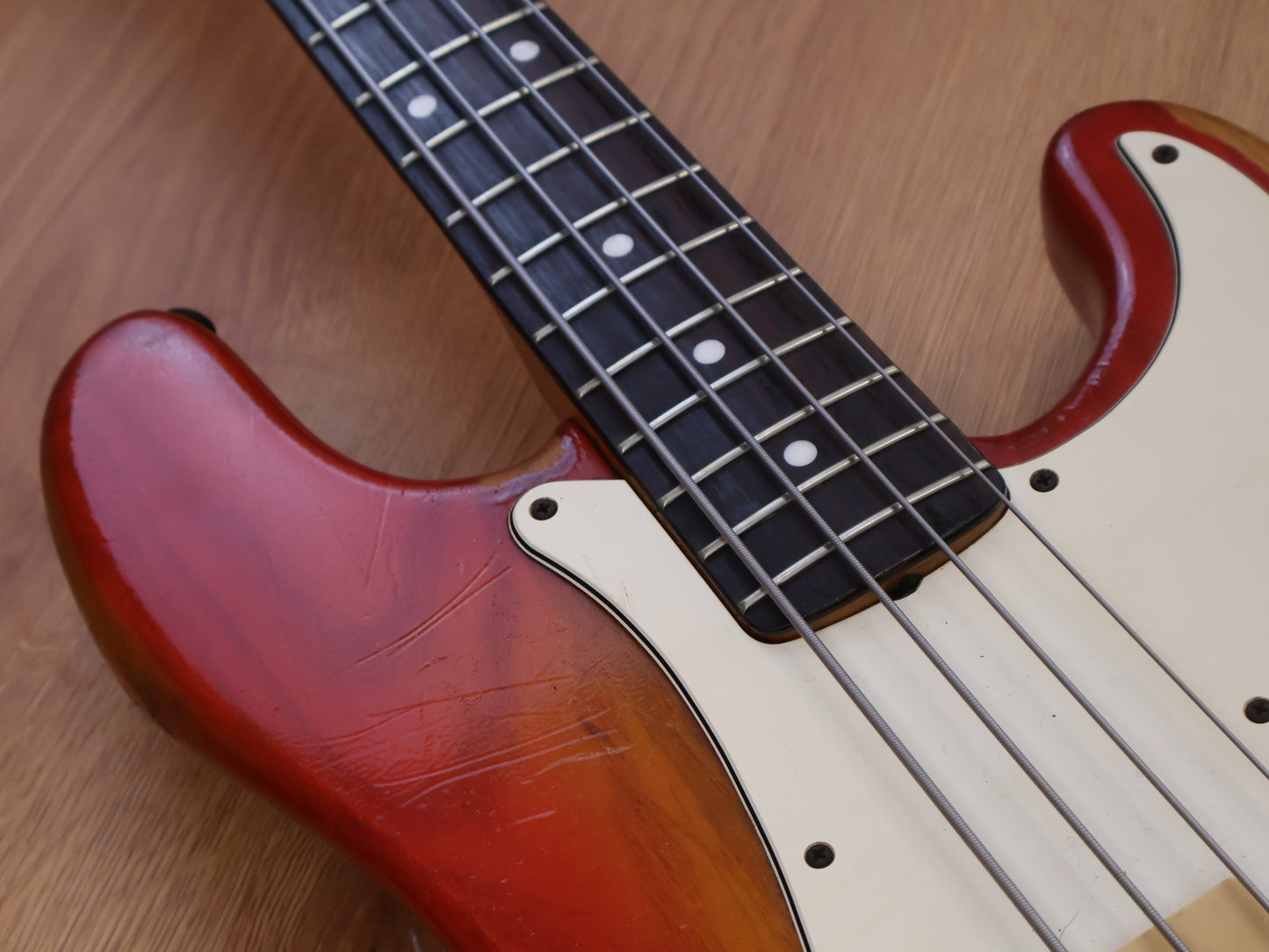 1982 Fender USA Precision Bass (Sienna Sunburst)