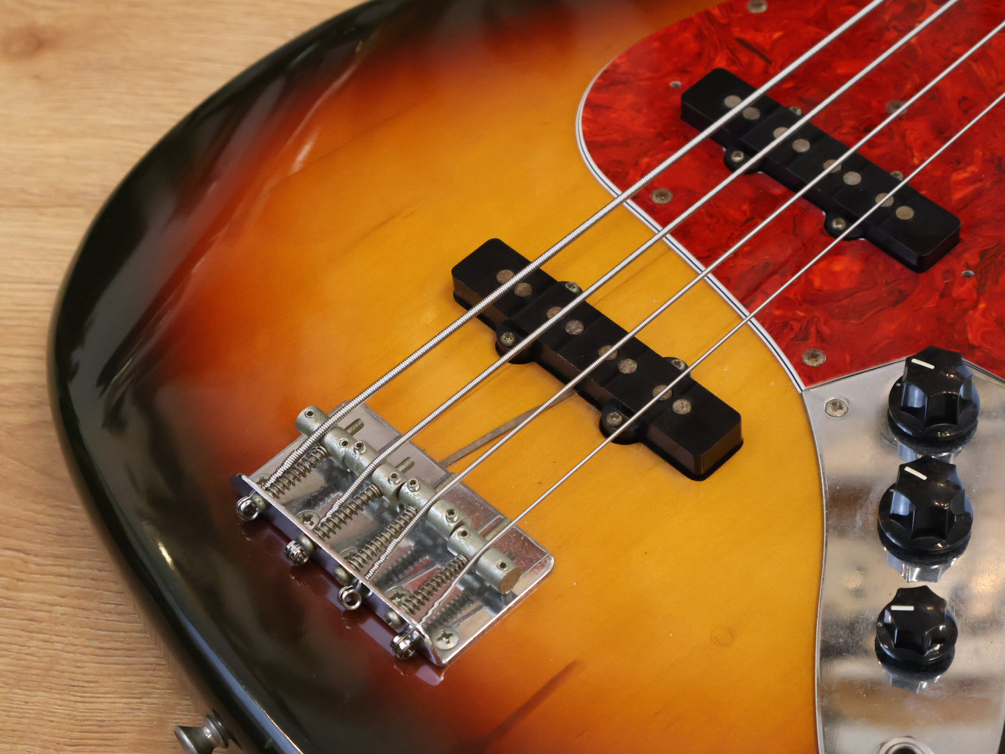 1994 Fender Japan JB62 '62 Reissue Jazz Bass (Sunburst)