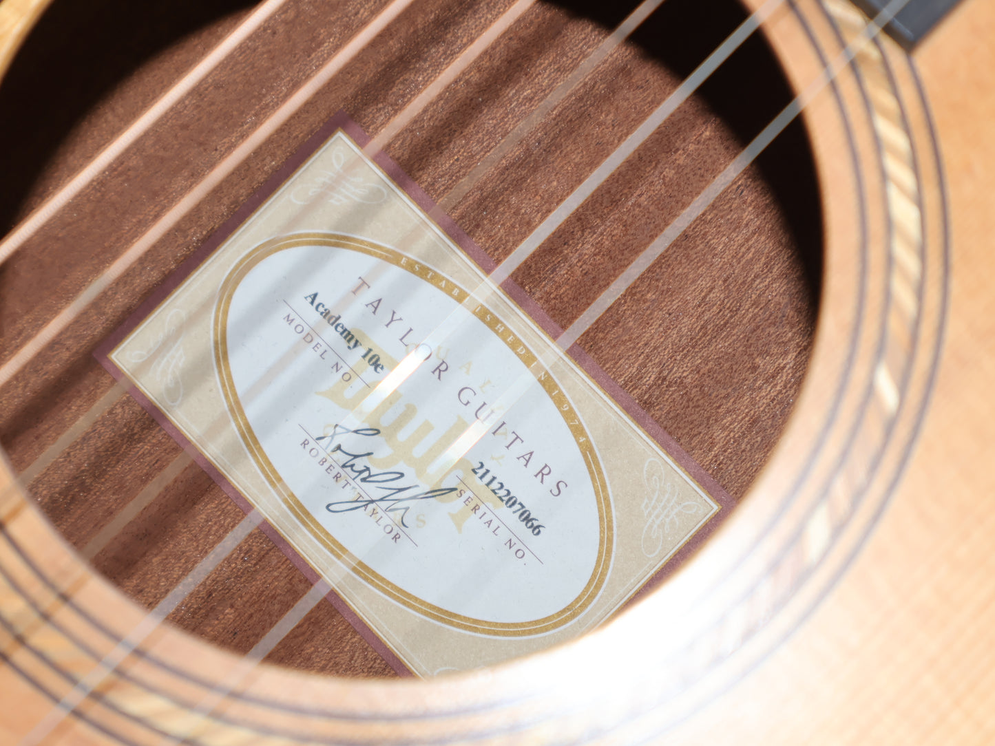 Taylor Academy 10e Dreadnought Acoustic Electric Guitar (Natural