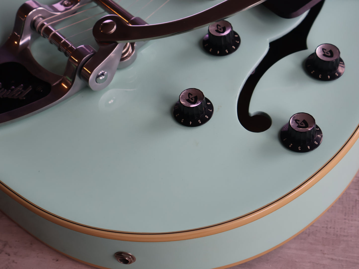 Guild Starfire 1 SC GVT Vibrato Semi Hollowbody (Seafoam Green)