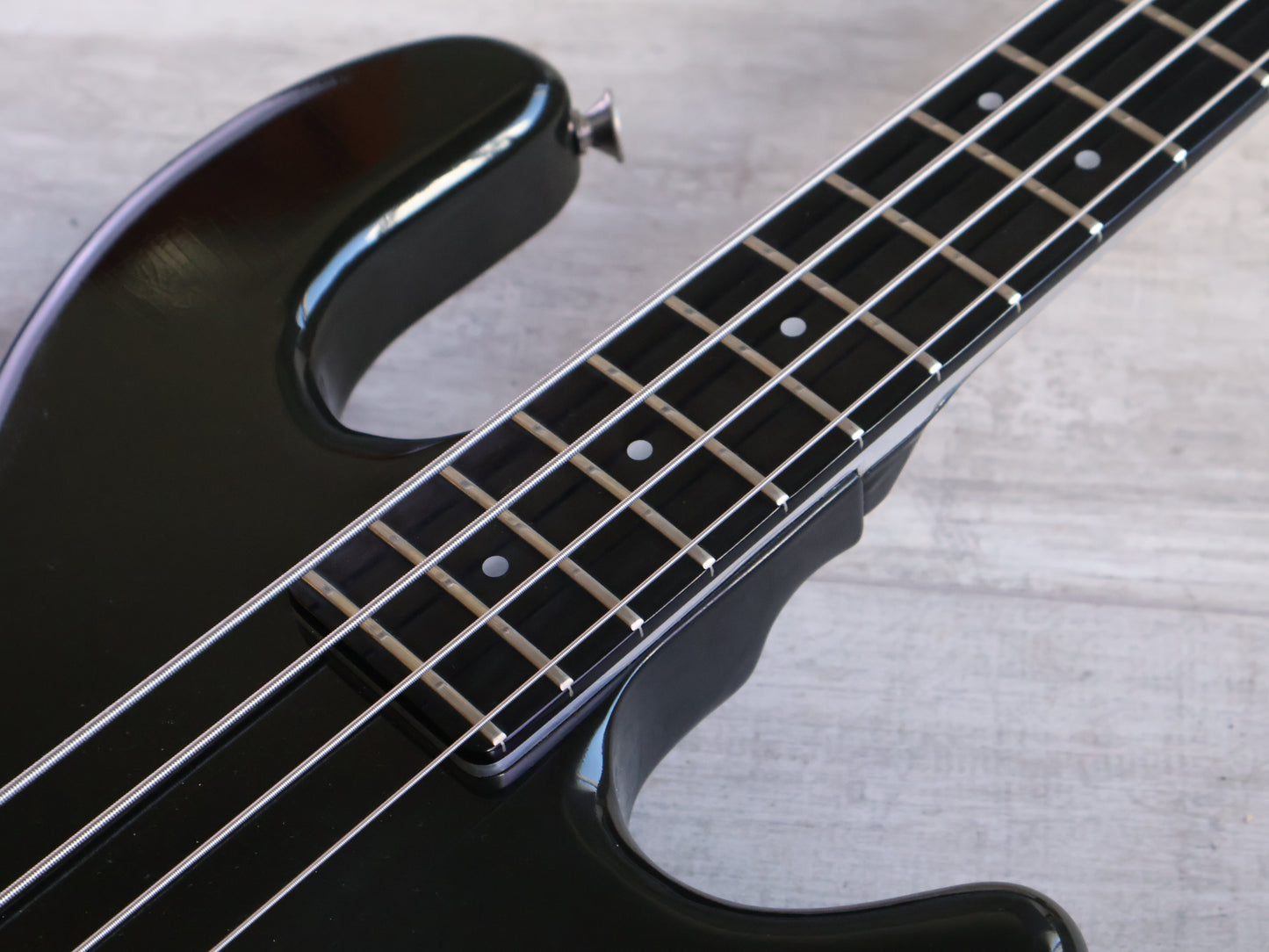 1980 Kramer USA DMZ-4001 Aluminium Neck Bass (Black)
