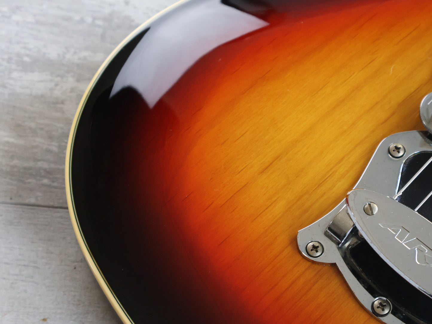 2001 Aria VM-2001 "The Ventures" 40th Anniversary Limited Edition Model (Sunburst)
