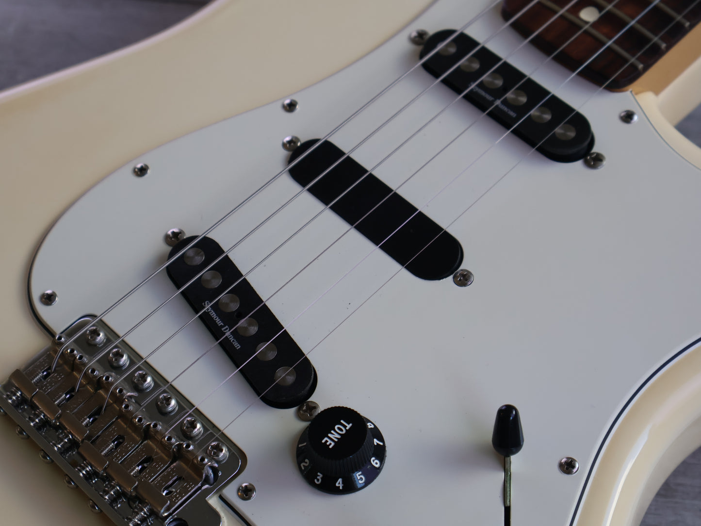 2009 Fender Ritchie Blackmore Signature Stratocaster - Scalloped (Olympic White)