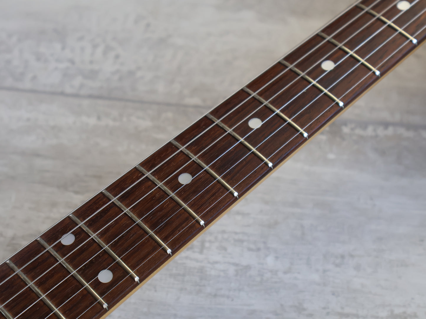 1993 Fender Japan MG69-58 '69 Reissue Mustang (Vintage White)