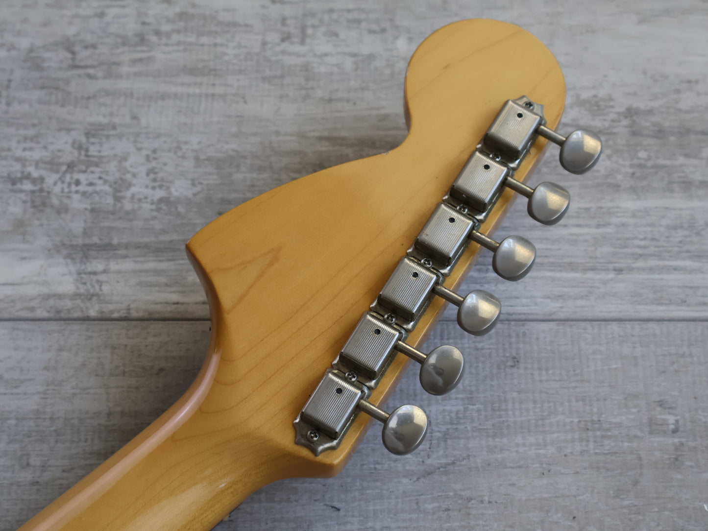 1993 Fender Japan MG69-58 '69 Reissue Mustang (Vintage White)