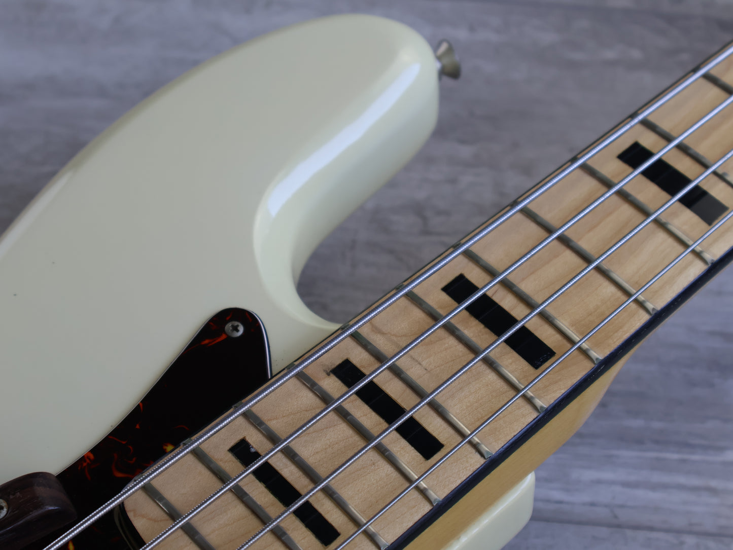 1975 Fernandes Japan "Burny Bass" FJB-50 Jazz Bass (Vintage White)