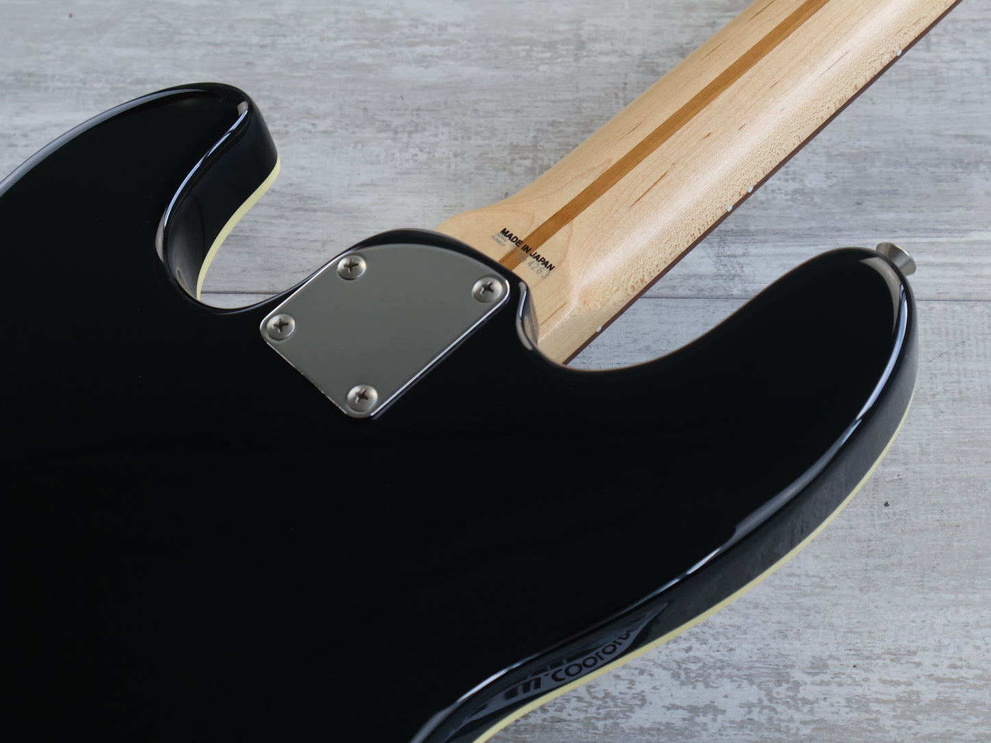 2010 Fender Japan AJB-M Medium Scale Aerodyne Jazz Bass (Black)