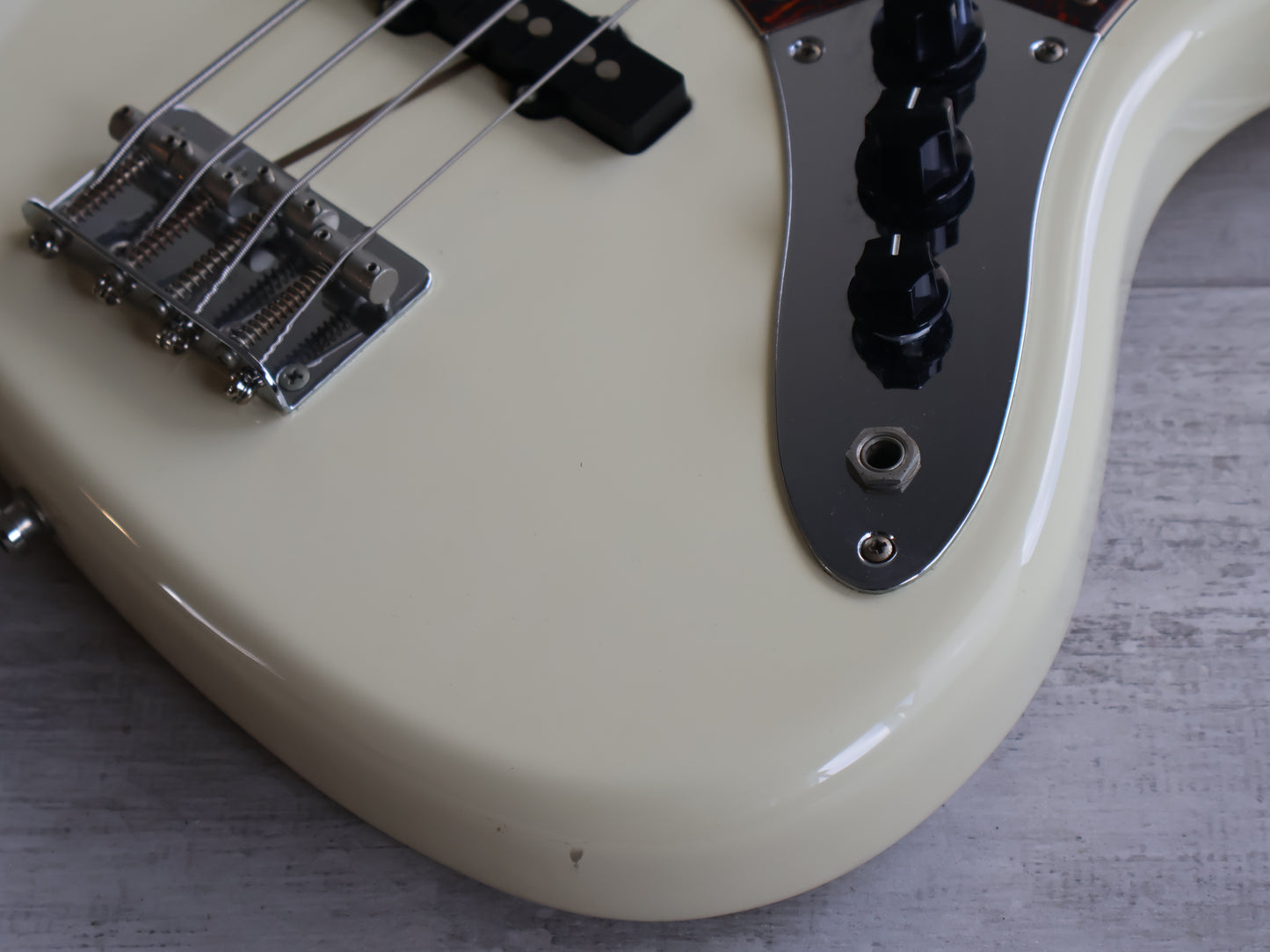 2002 Fender Japan JB62-58 '62 Reissue Jazz Bass (Vintage White)