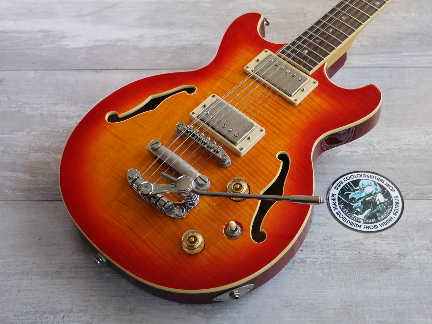 Dean BOCA12 Boca 12-String Semi Hollowbody w/Les Trem (Cherry Sunburst)