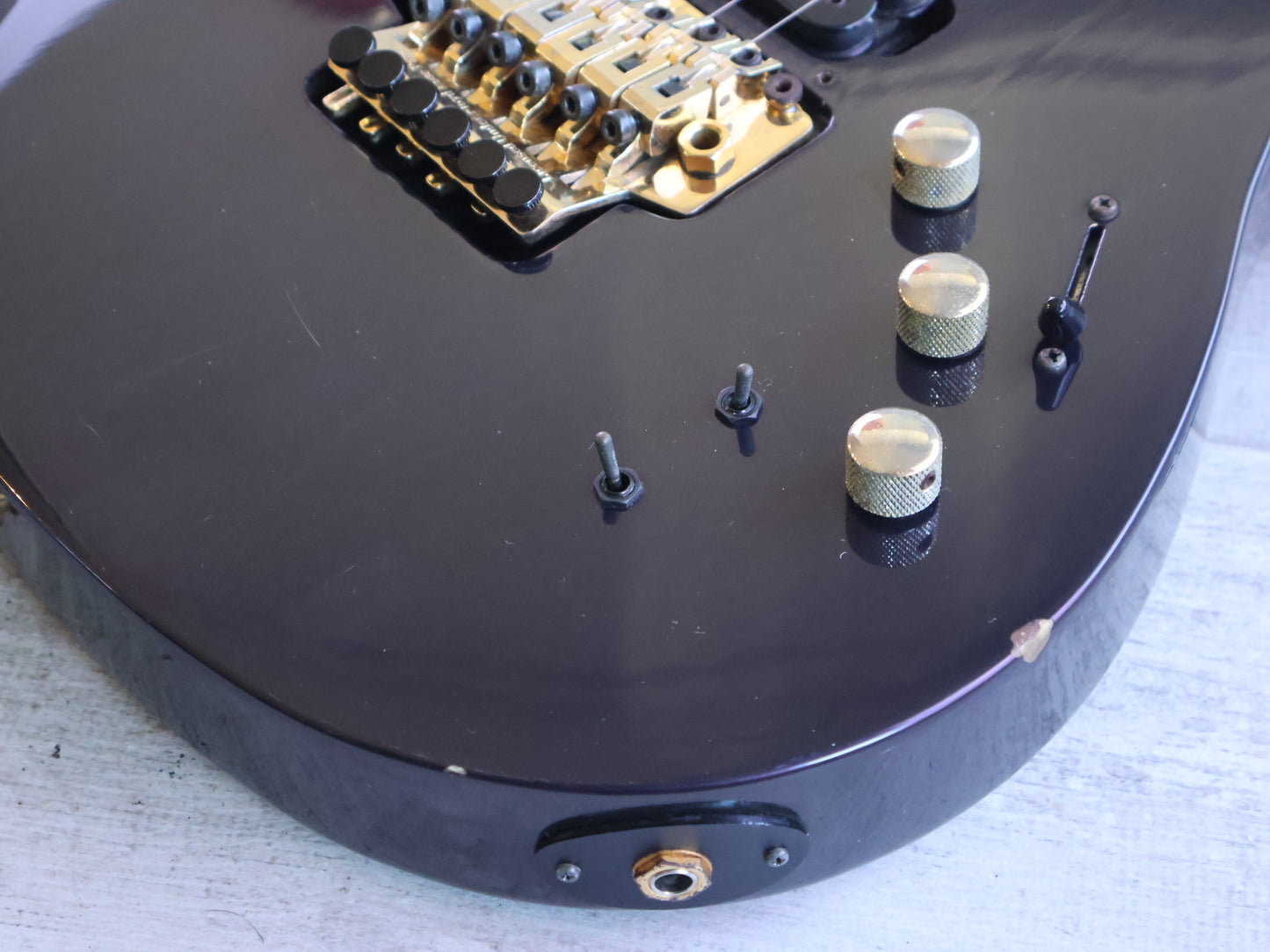 1995 Fernandes APG-85S Dragonfly w/Sustainer (Purple)