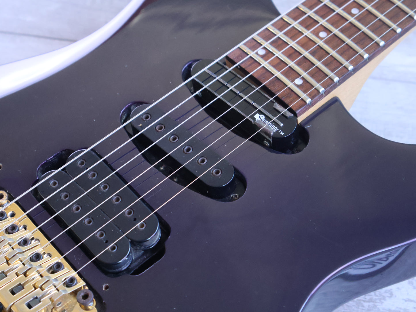 1995 Fernandes APG-85S Dragonfly w/Sustainer (Purple)