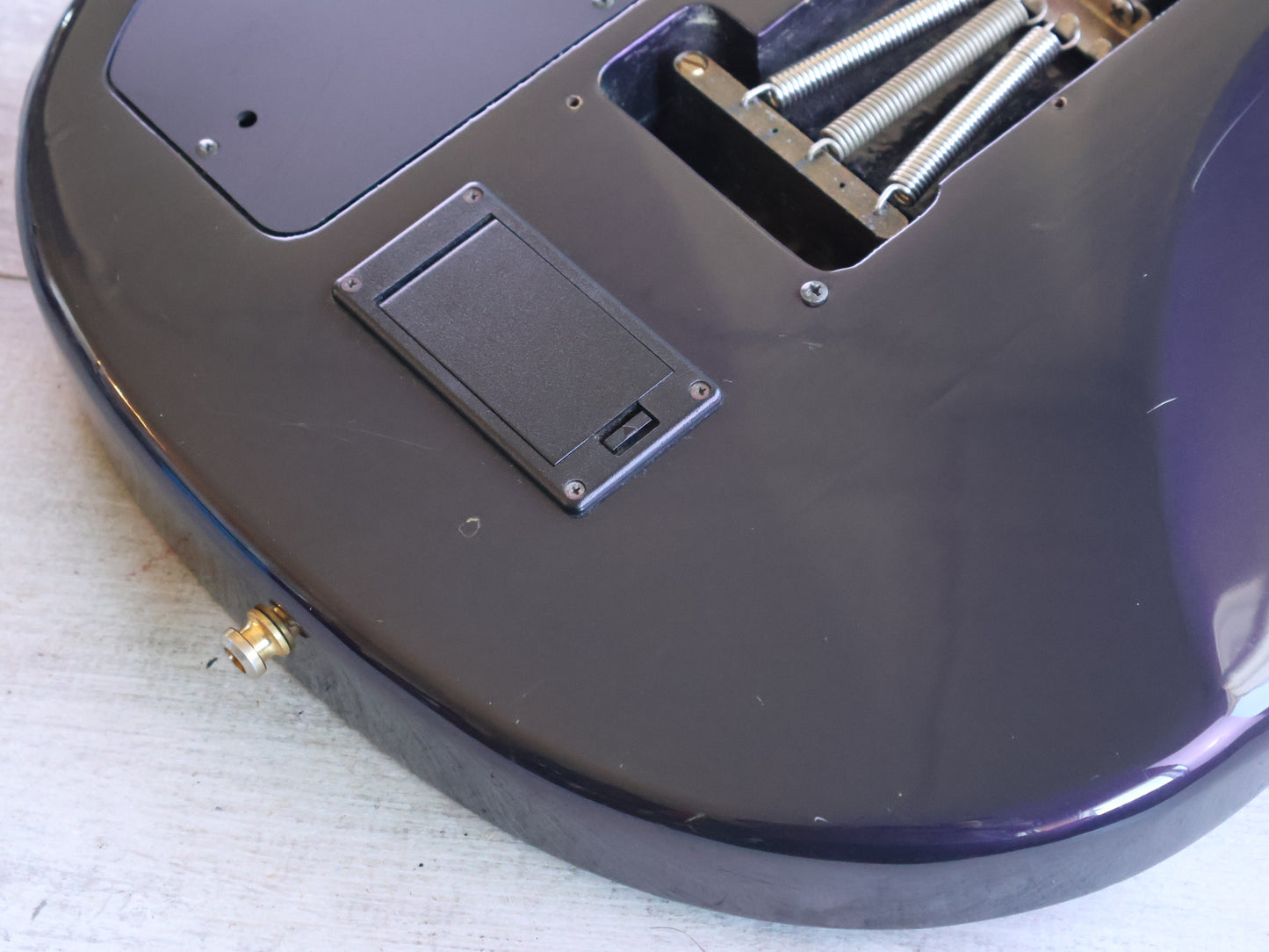1995 Fernandes APG-85S Dragonfly w/Sustainer (Purple)