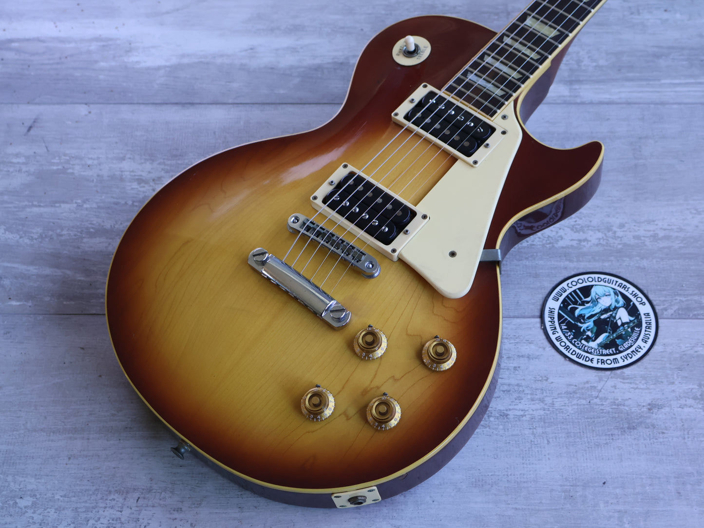 1977 Greco Japan EG-700 Les Paul Standard (Brown Sunburst)