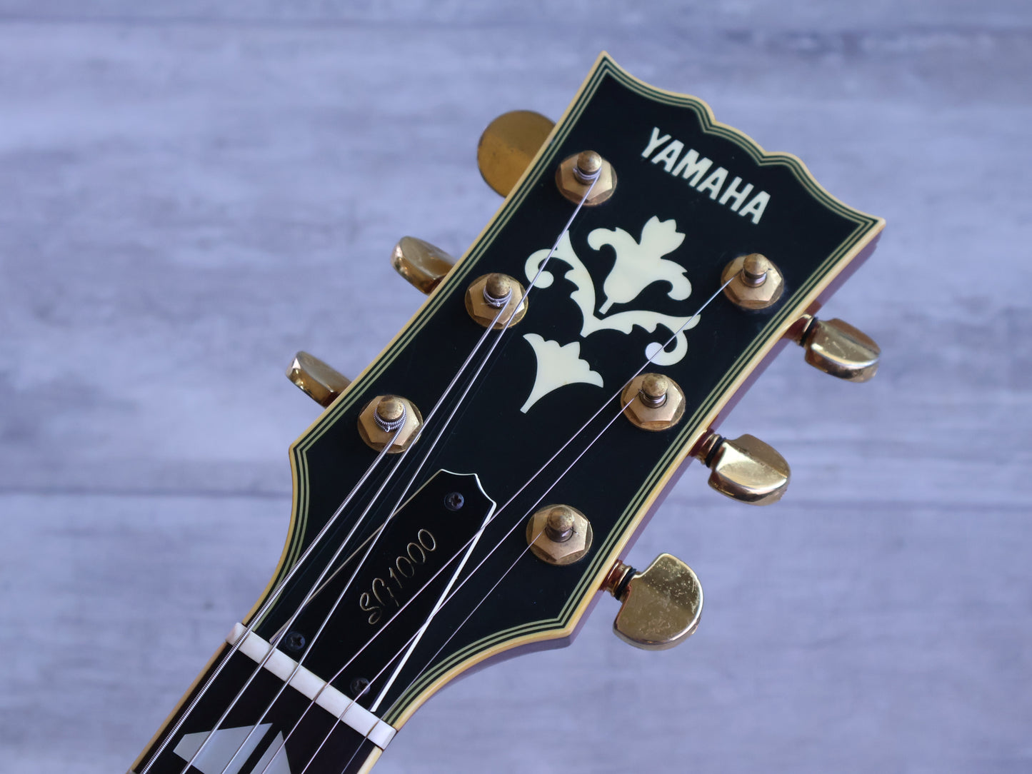 1981 Yamaha Japan SG-1000 Double Cutaway (Cherry Sunburst)
