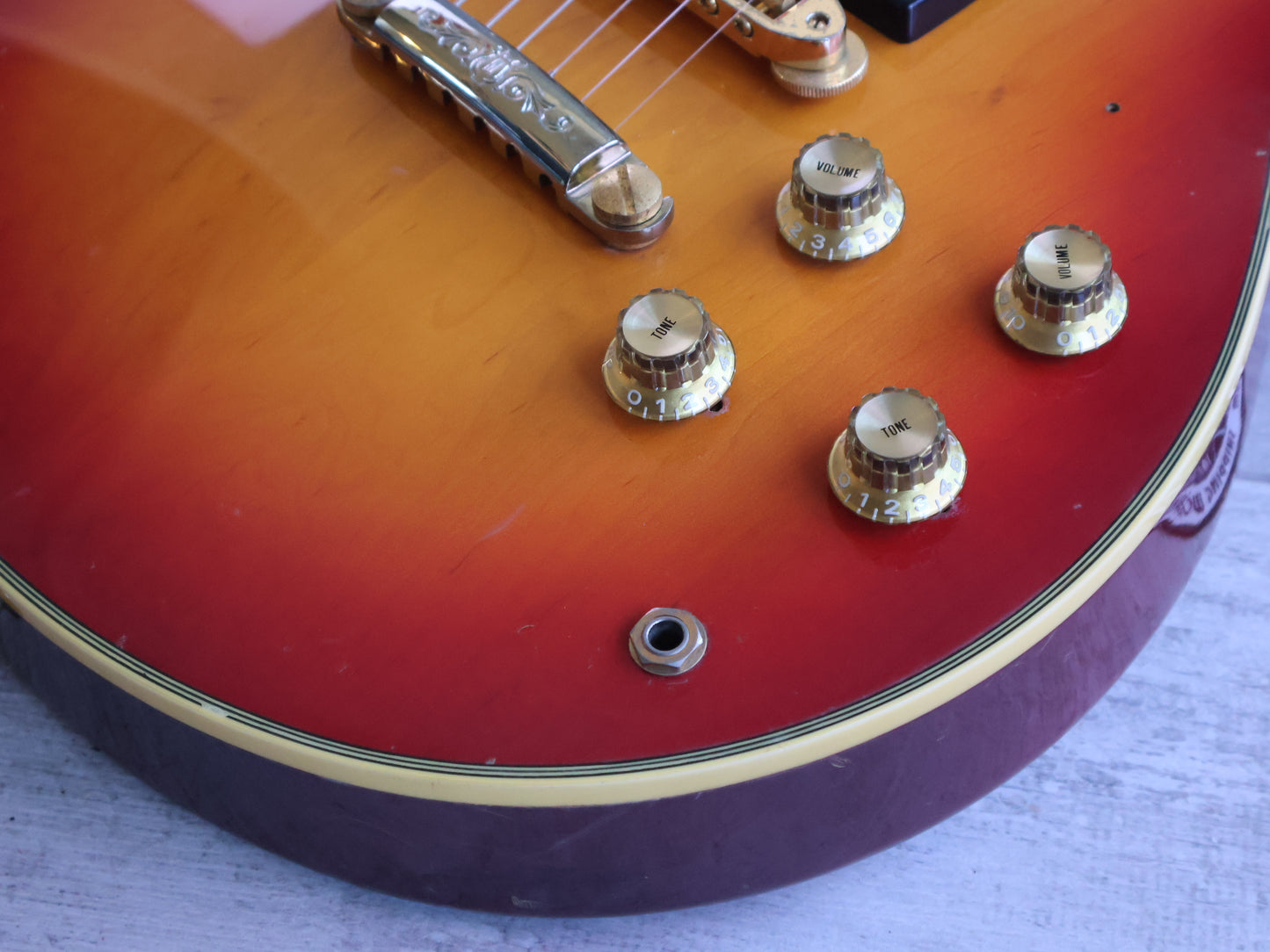 1981 Yamaha Japan SG-1000 Double Cutaway (Cherry Sunburst)